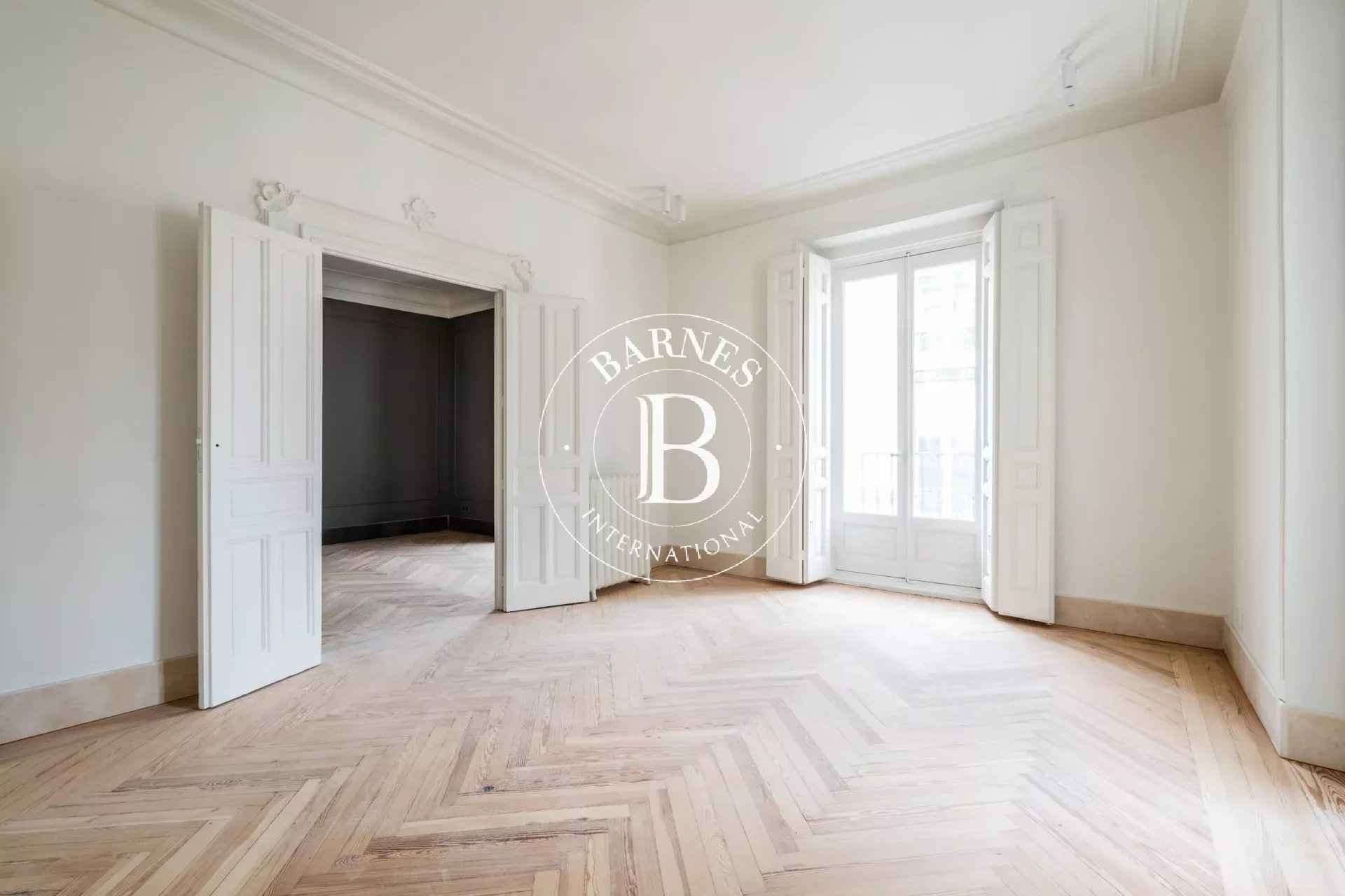 2b652ed28c27cc24d0d641ac966f91ab ee44677d38 1920 original - Attribut alt par défaut.