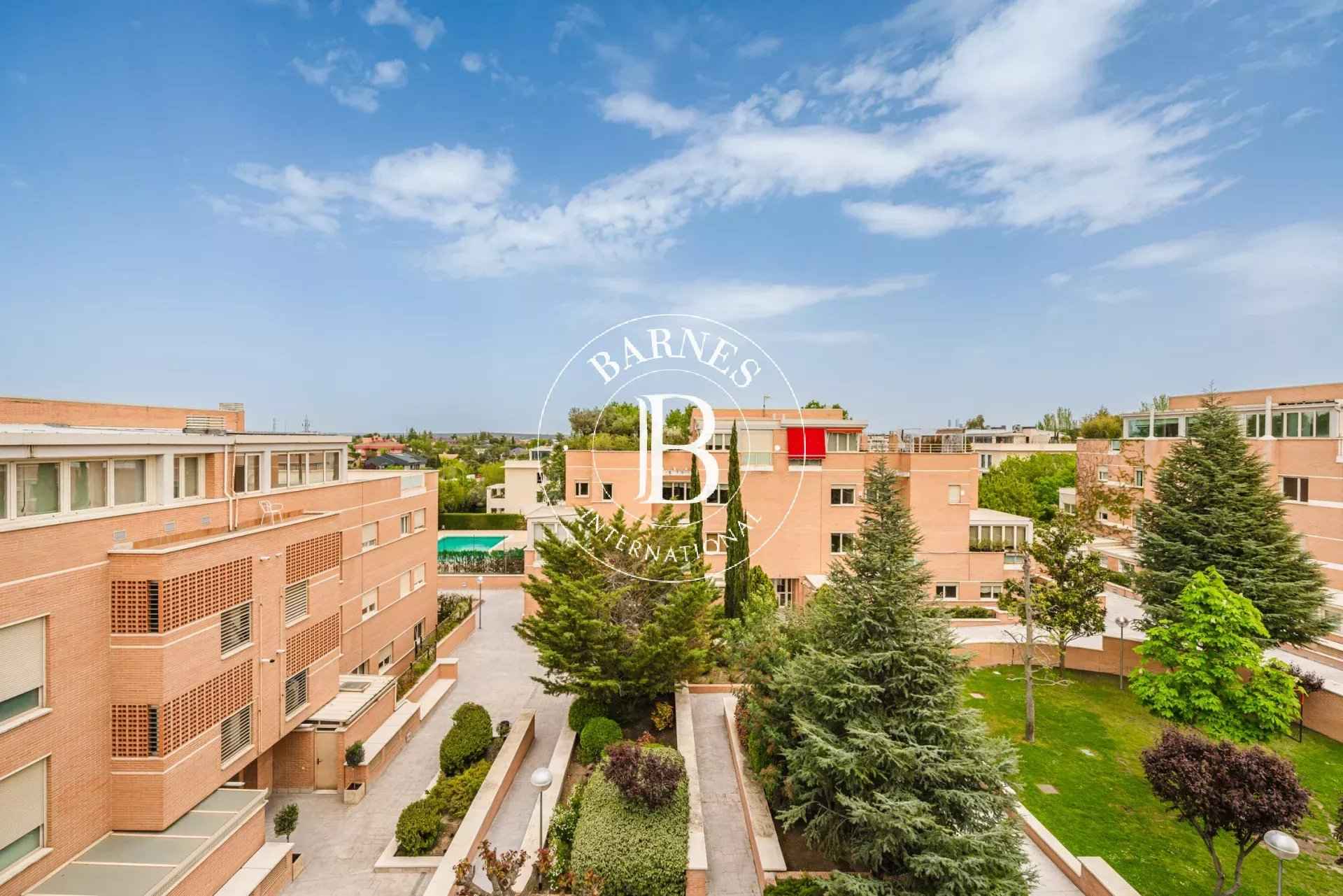 D6c47adf6a50fdb9f662a4cd94ddccad 70f6e65958 1920 original - Attribut alt par défaut.