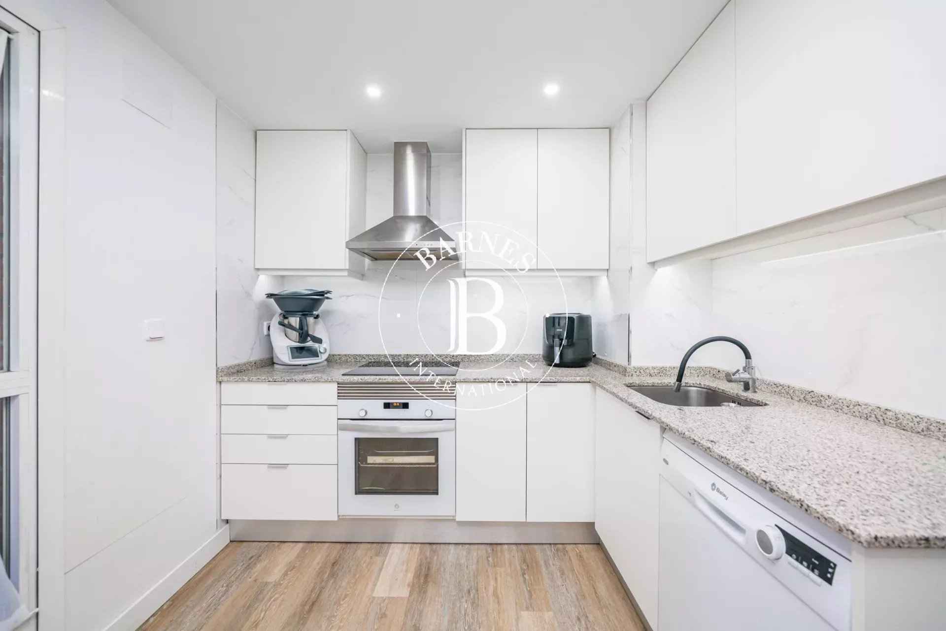 Ebcd5dbdd0414adc8d60bd3e82154b1e c5ad6fa353 1920 original - Attribut alt par défaut.