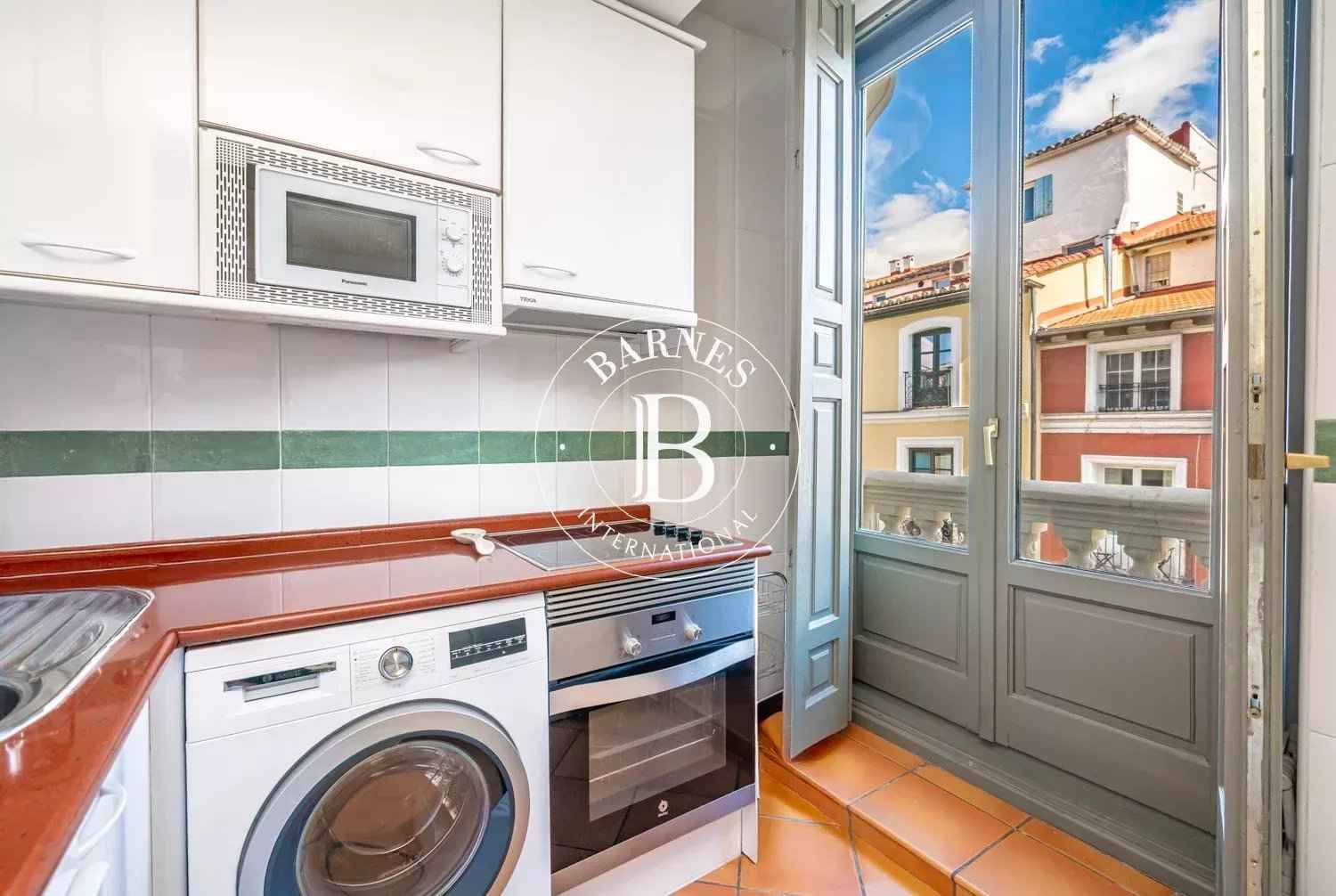 97098ac810e9210c65422e57b8fe3367 c6b560411f 1500 original - Attribut alt par défaut.