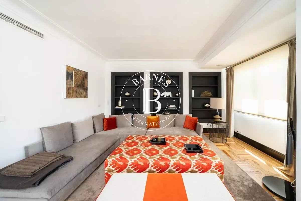 Beeb8242addcdb98dd29c6857fbc2aea 744e2be0d8 1200 original - Attribut alt par défaut.