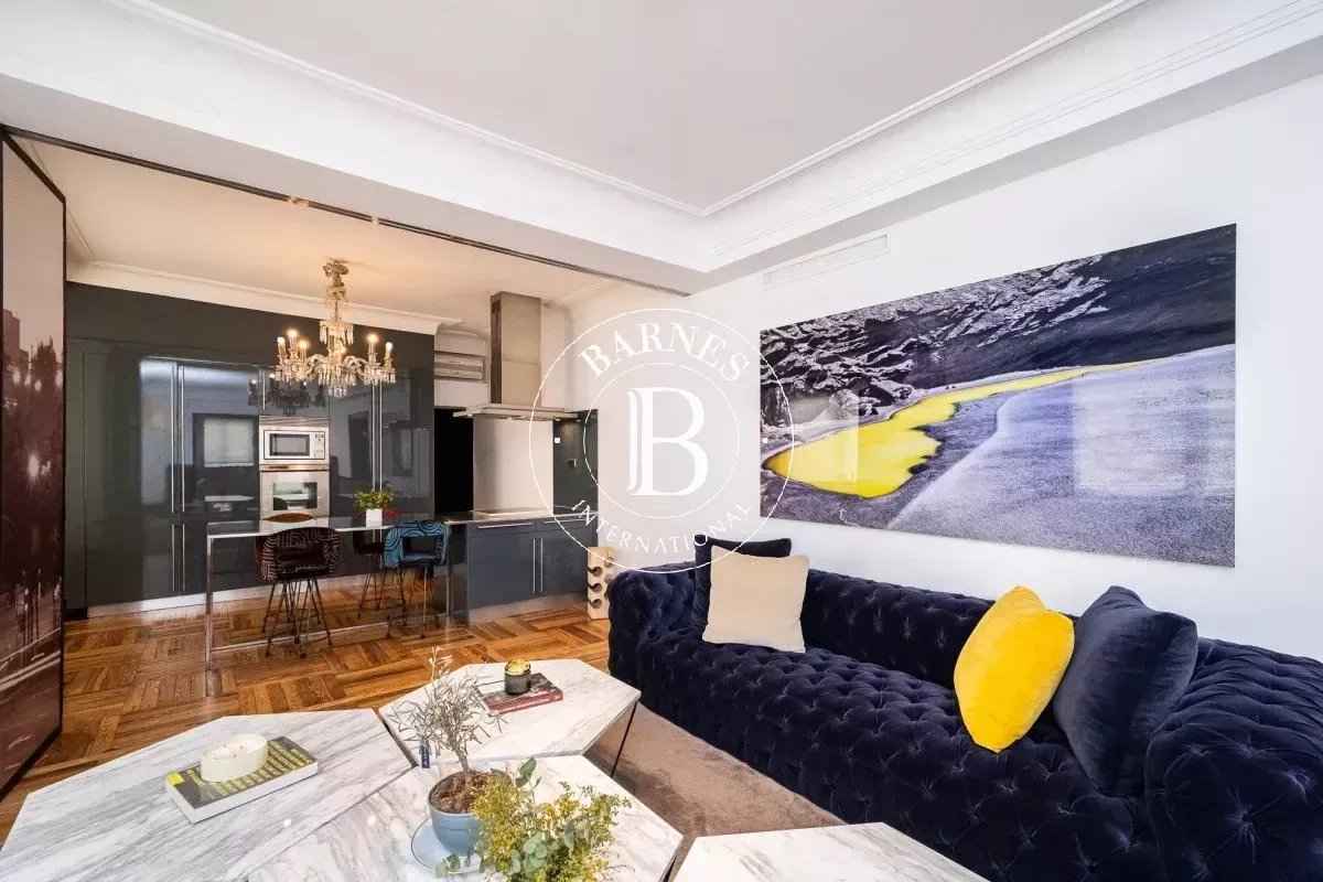 B85213b8856b7c8febcb709c17f5f08c e49e929564 1200 original - Attribut alt par défaut.