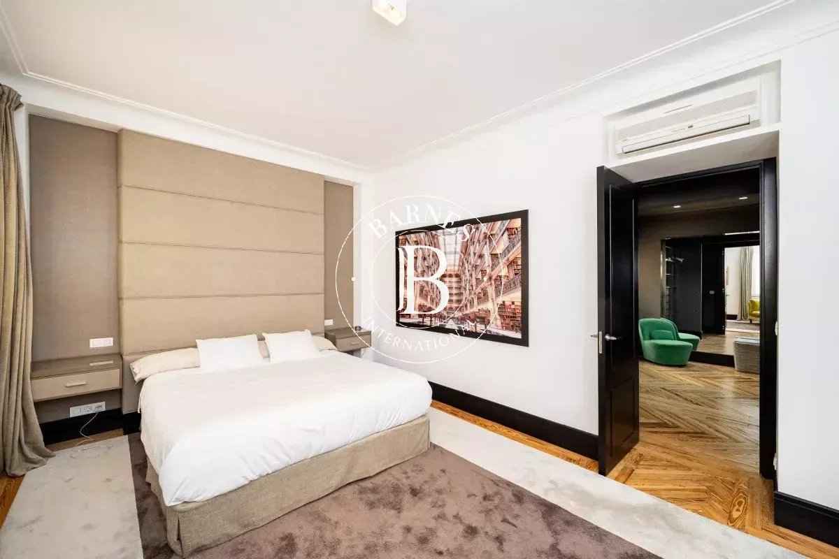 Dae1db90eeb94135ef6c9612b3347b59 8b4753002f 1200 original - Attribut alt par défaut.