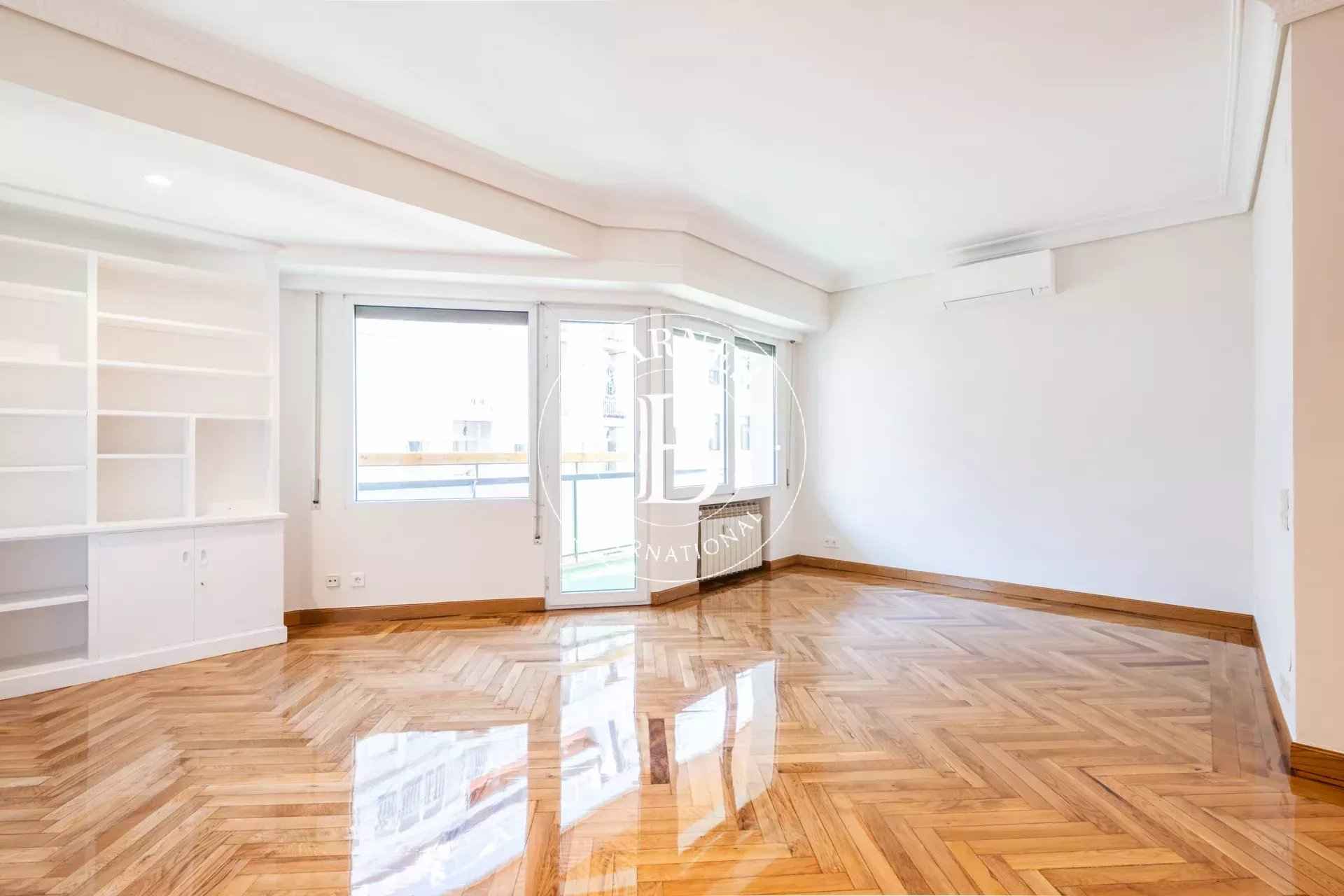 E8604574030ae03951e44b2cb0305181 3ecaac5b0b 1920 original - Translation missing: en.helpers.application.image_tag.default_alt