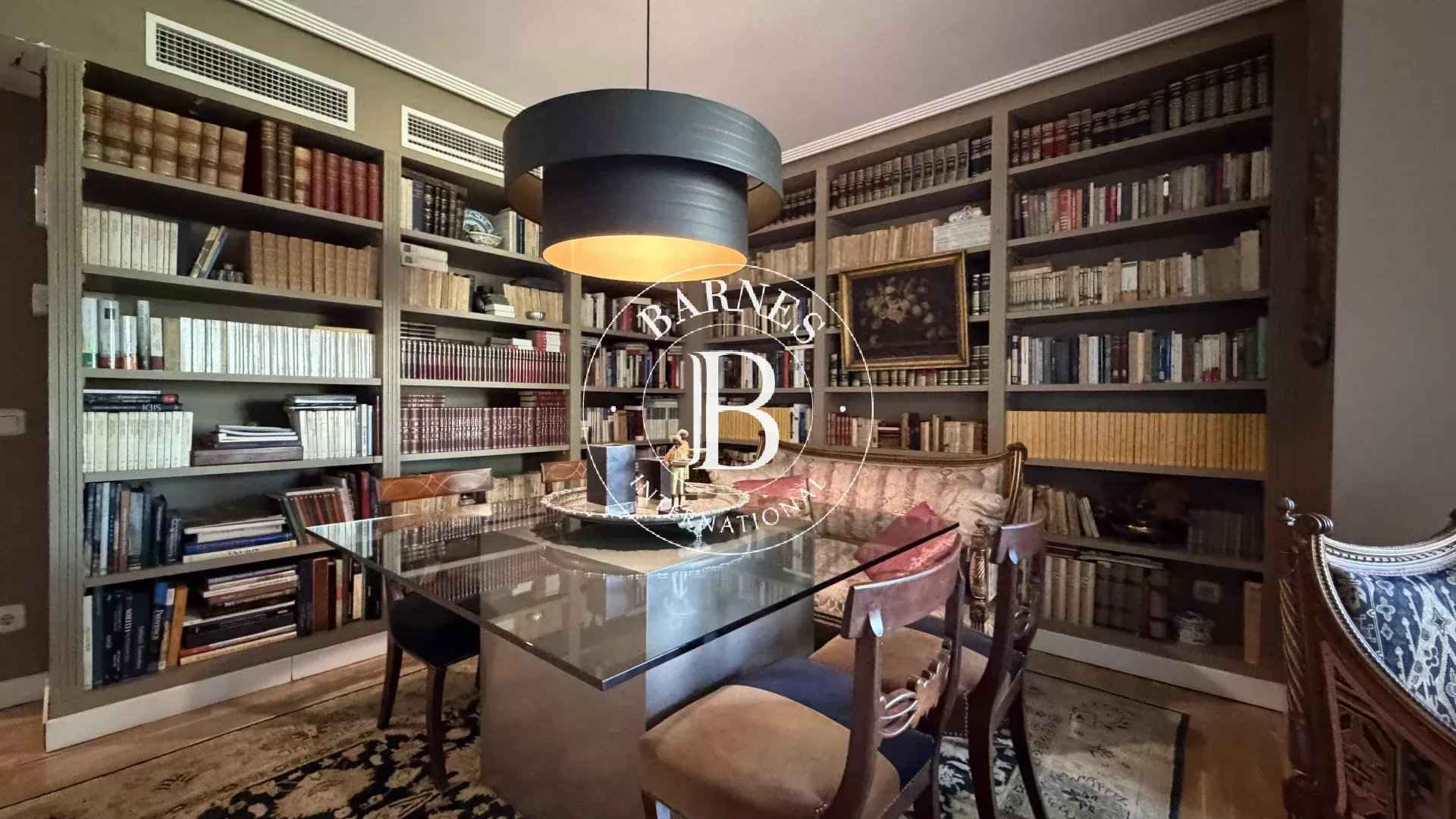 Eac01f87d87e10a43f61403f1608fe3a cb7c6aaad5 1920 original - Attribut alt par défaut.