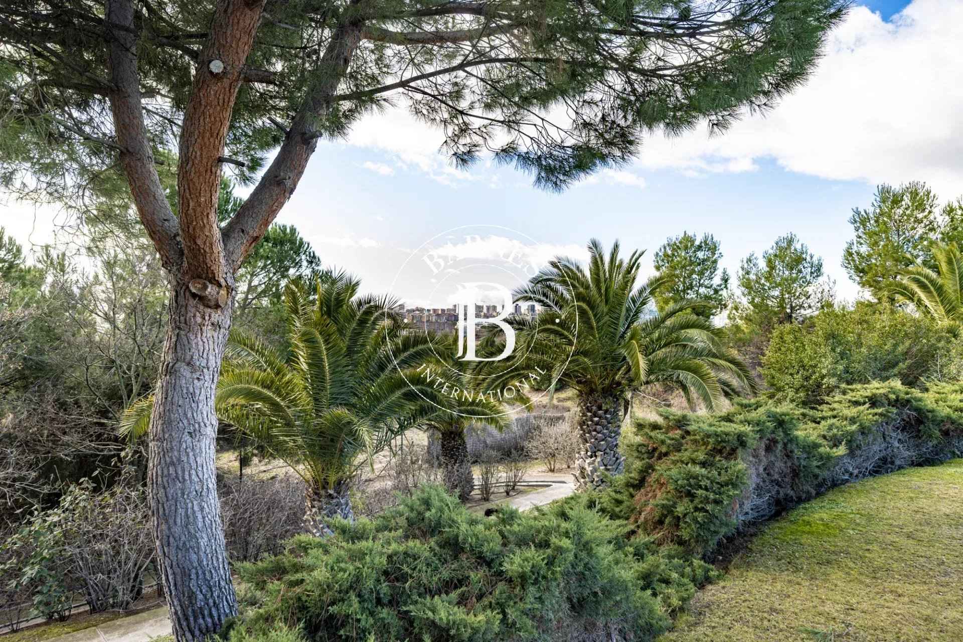 E2ea35393584185a22591eb91a270f90 303f00b29f 1920 original - Attribut alt par défaut.