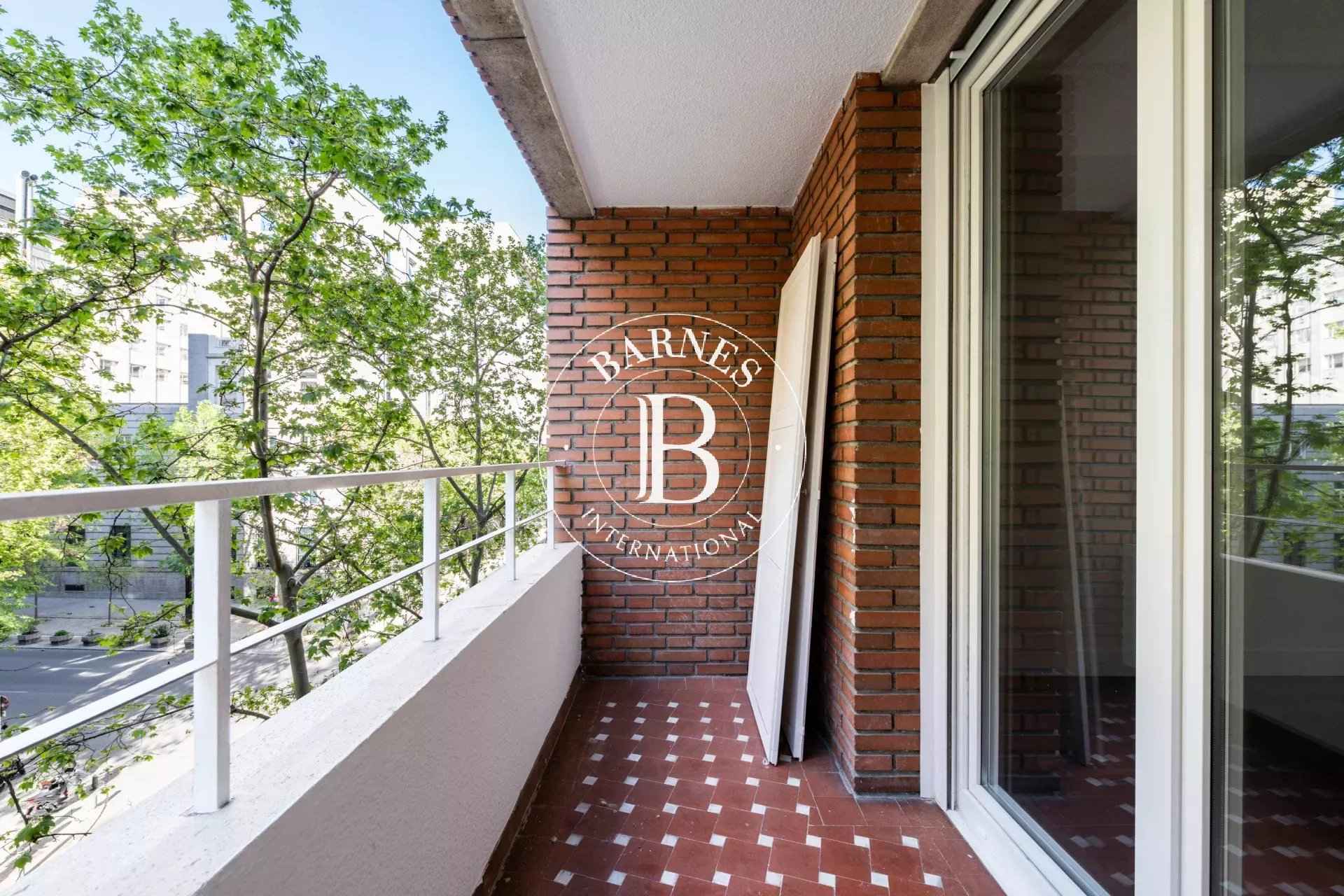 63ba0fde07b28a3b53fda61149ac41ae 369a3a677f 1920 original - Attribut alt par défaut.