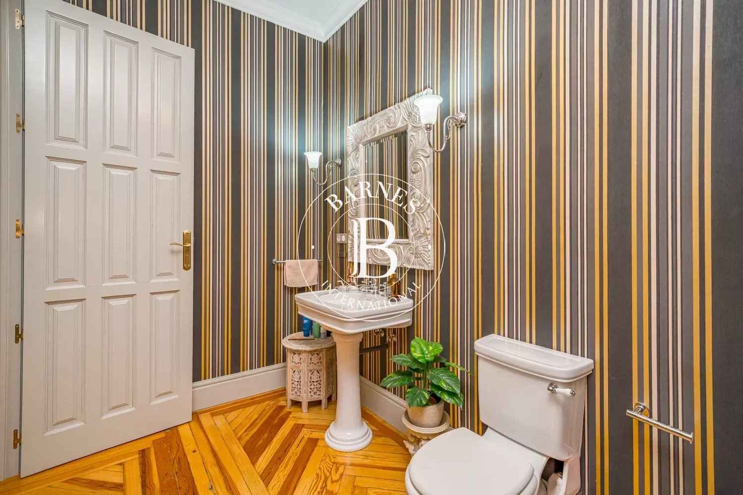 B69b65ad7a4c540eef21c19433815d20 65381a8576 1500 original - Attribut alt par défaut.