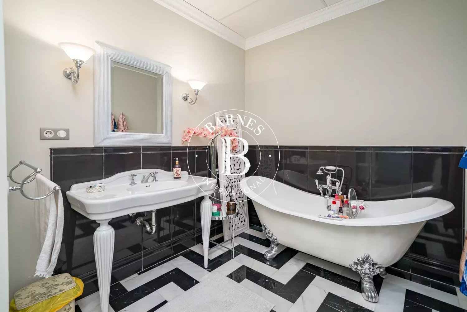 B387dd98aec81a3377581a87fb25c9a0 167181fdd4 1500 original - Attribut alt par défaut.