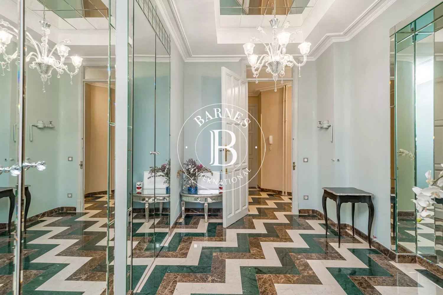 Ed496dad83c1847129e53729b716b179 39161825f5 1500 original - Attribut alt par défaut.