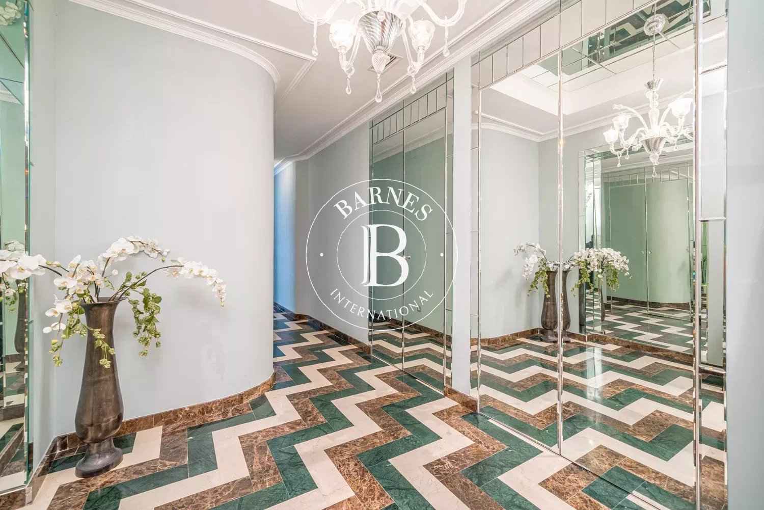 F216645e7d8f032f4cdf104647af15cc d6cfea078a 1500 original - Attribut alt par défaut.