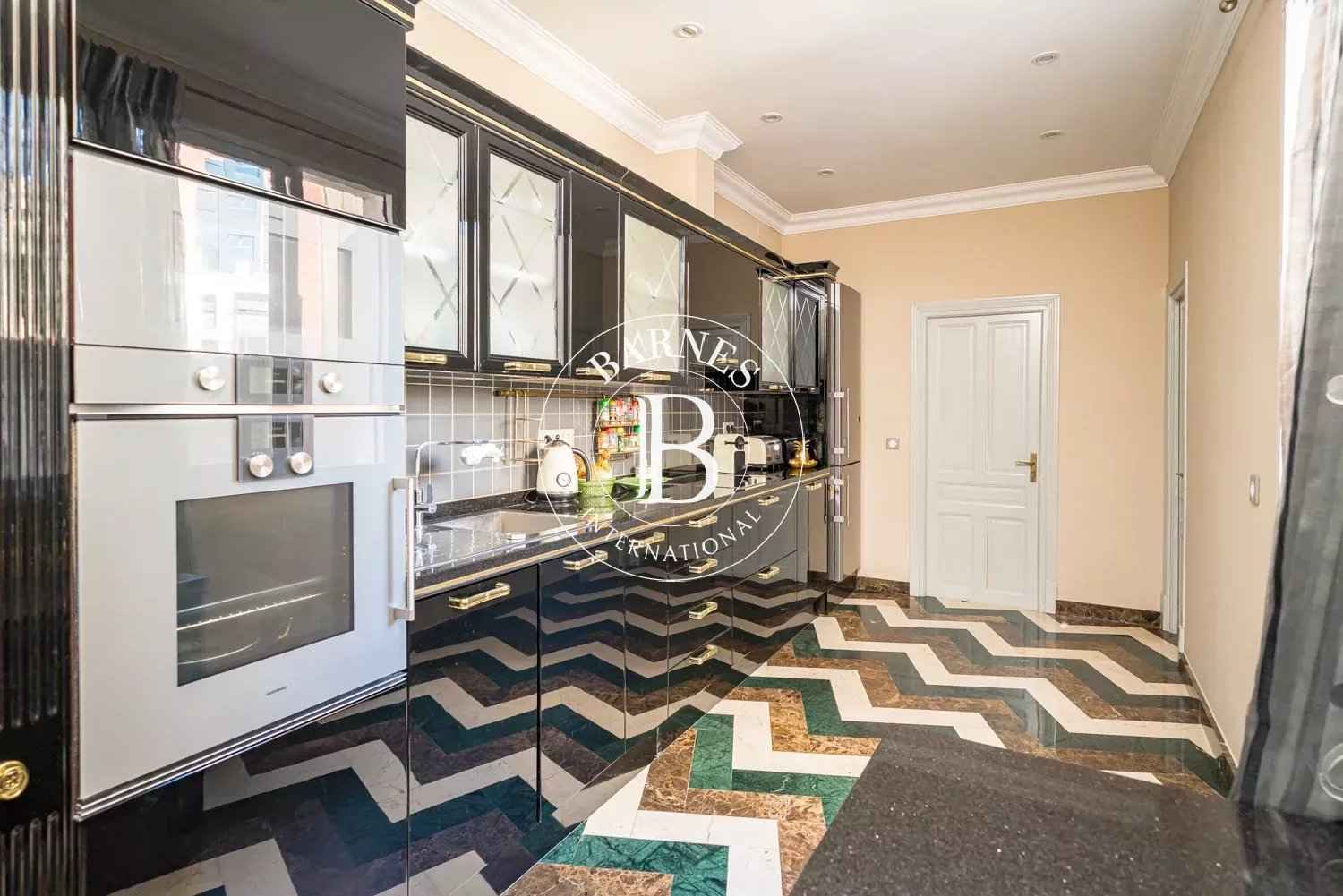 Ae6cb59b9e91104bb03ef7f8c9e355ed 416d729fa3 1500 original - Attribut alt par défaut.