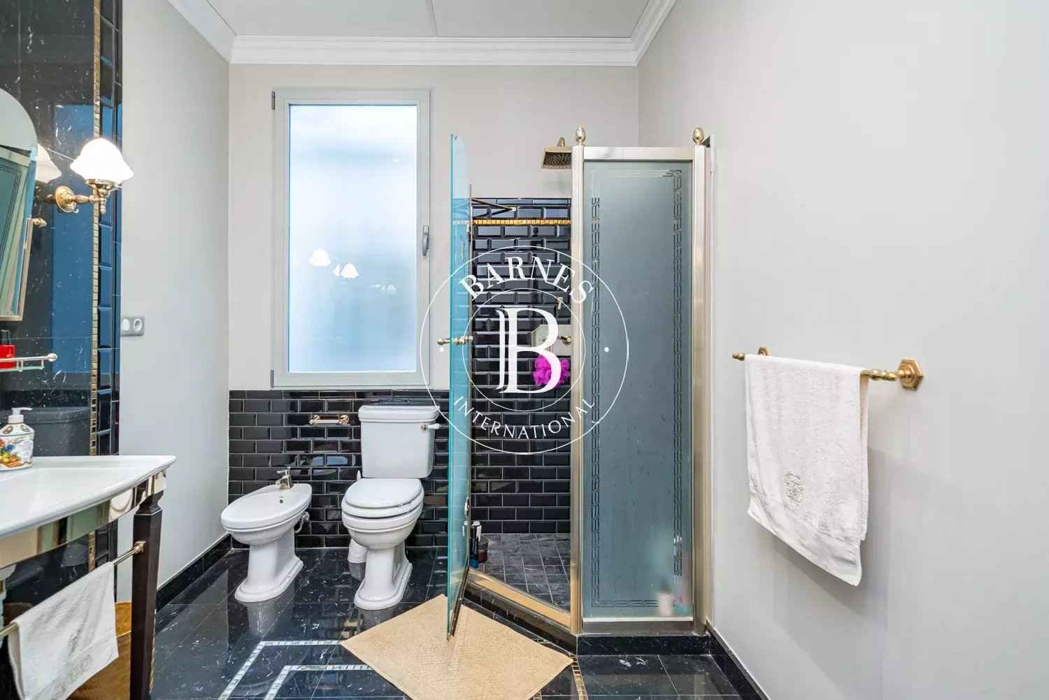 26e595b49d129b5ec2b9e75fabf8f035 9d8c1ae5a3 1500 original - Attribut alt par défaut.