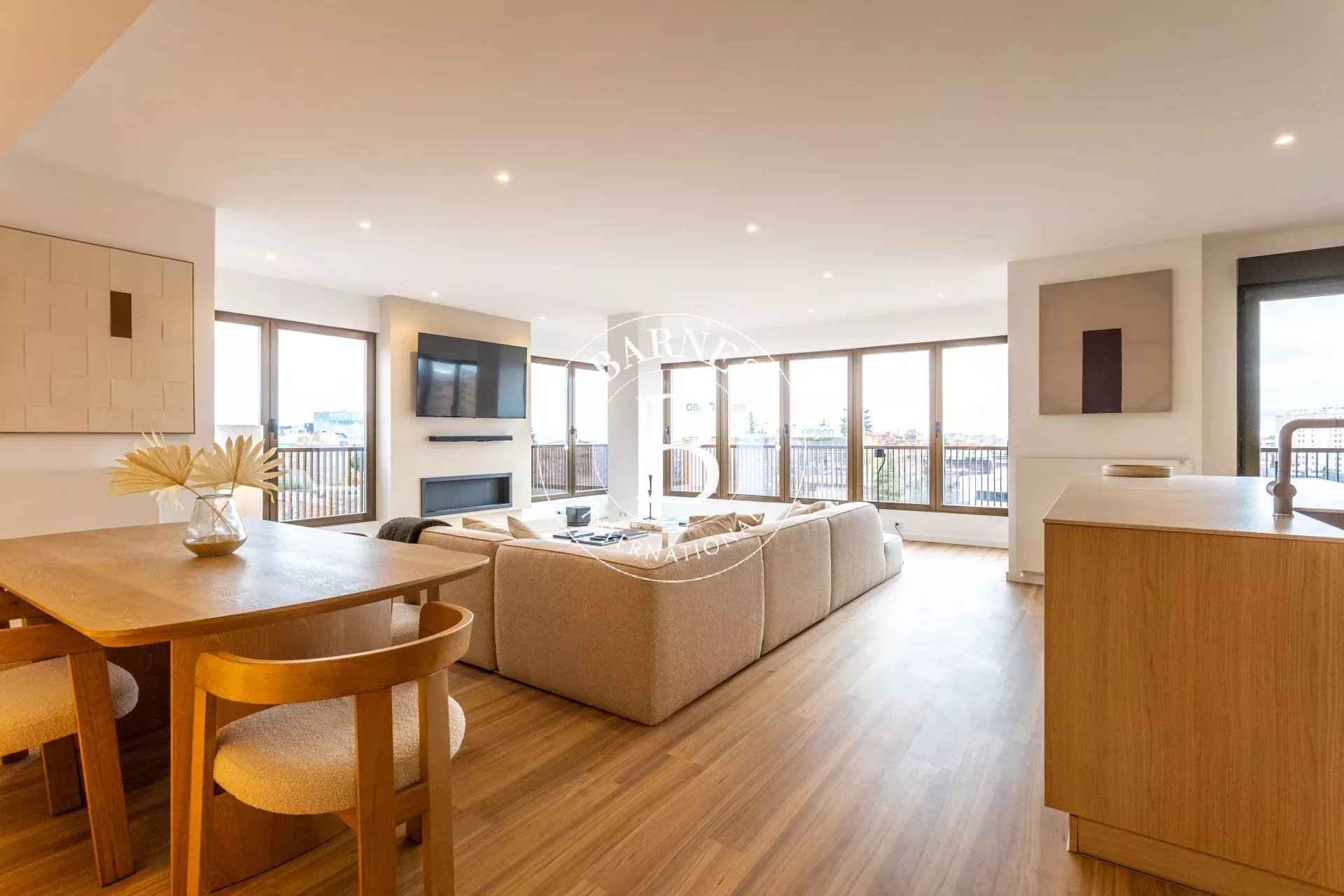 F073b1dd1f18677c74b6b9bf13c56214 599dd08229 1920 original - Attribut alt par défaut.