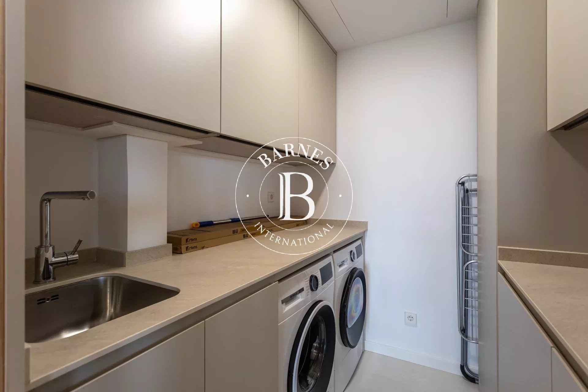 9e17c8b0b89d34821846542d87094cee aa58124f71 1920 original - Attribut alt par défaut.