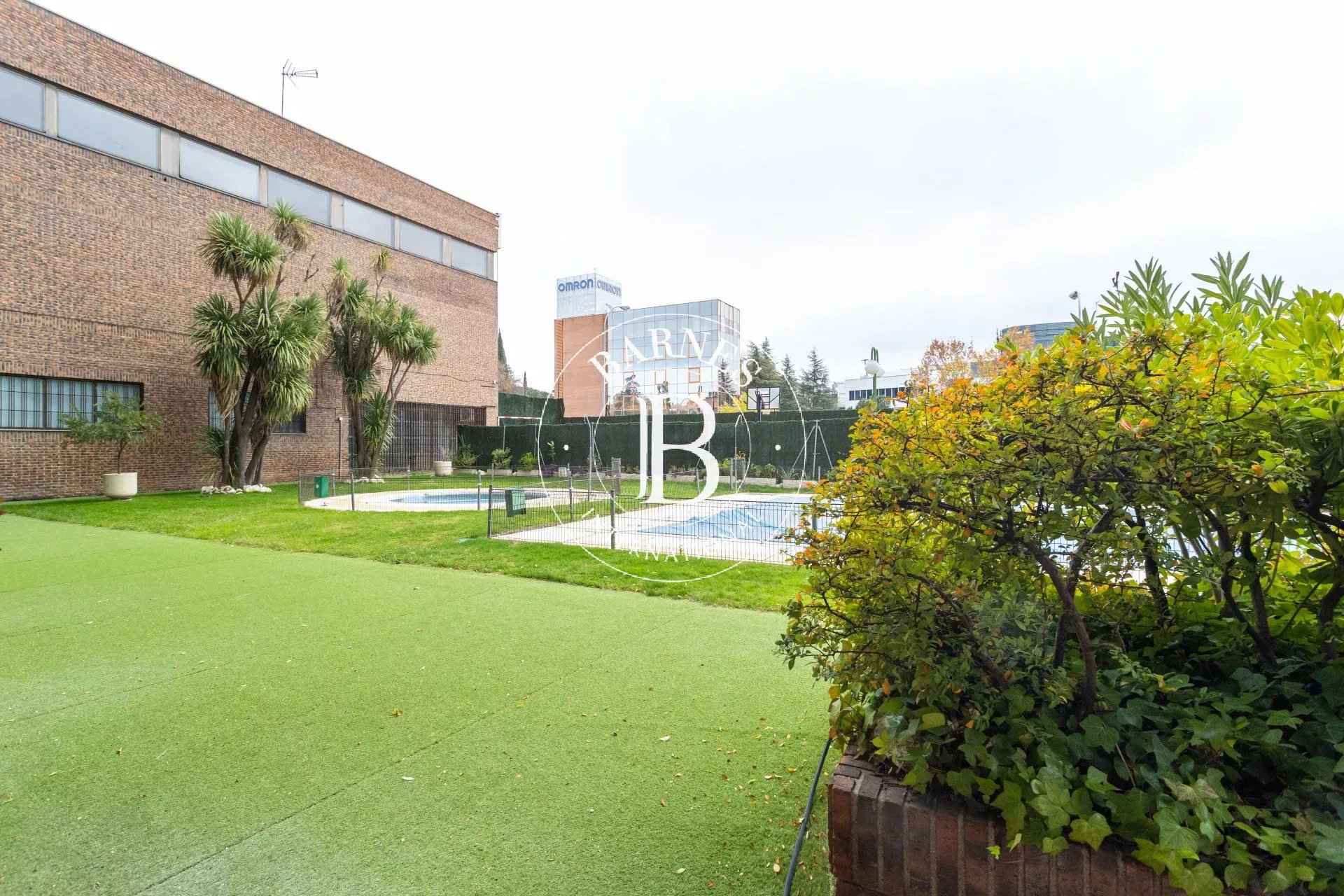 A8886ce44f44e5599a68f3ce7acd9daa 1a74ee3569 1920 original - Attribut alt par défaut.