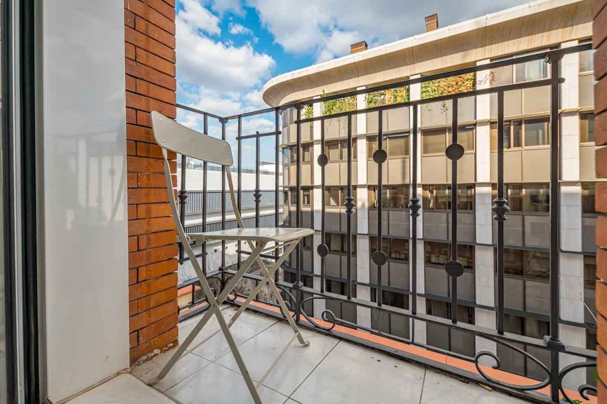 Ba2177faccc9ad8f3c98d9fd7b7d921c 1c9650ed53 1200 original - Attribut alt par défaut.