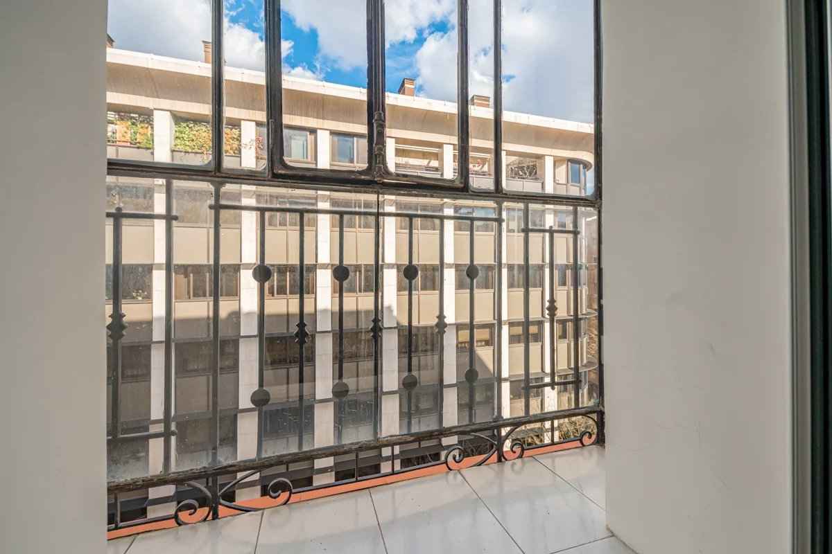 95d9ac60278c4b995f77700babeee5f2 48da14470d 1200 original - Attribut alt par défaut.