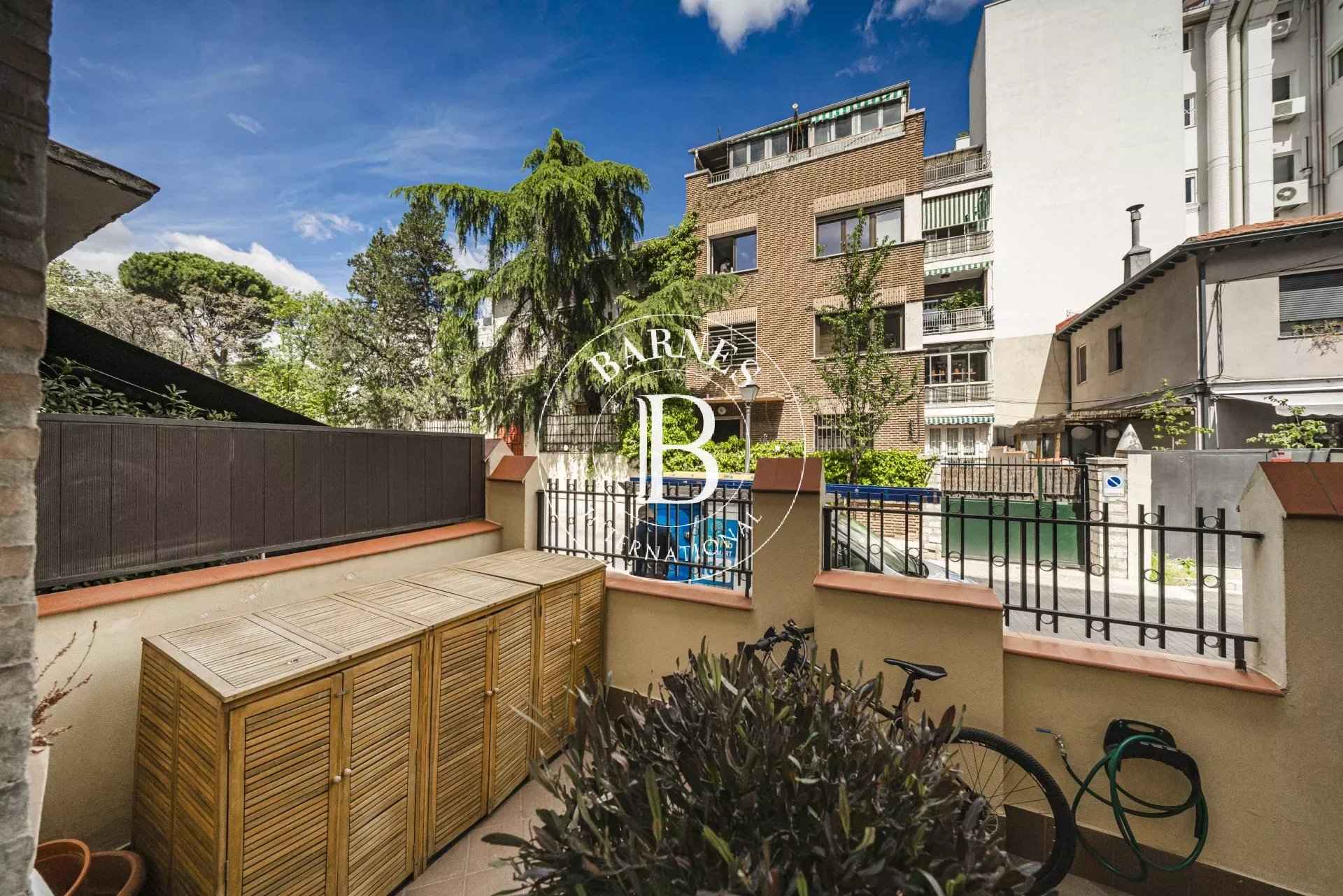 Ae9343070ede9ff2e6943d549f38f69d fe7ecd740f 1920 original - Attribut alt par défaut.