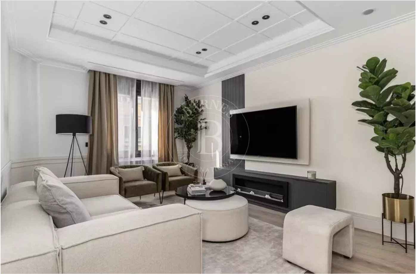 28b8f6fa1f27674d61fe575f24977faa 10c3e56bf6 1396 original - Attribut alt par défaut.