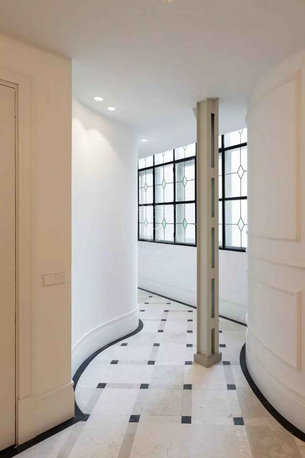 60e301fc2f401dab2ba9c0853f7a5c82 1772946ed1 1599 original - Attribut alt par défaut.