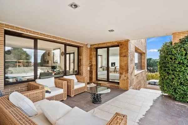 E910ab426240b4b7121f381915ed11c7 7addecb120 600 original - Attribut alt par défaut.