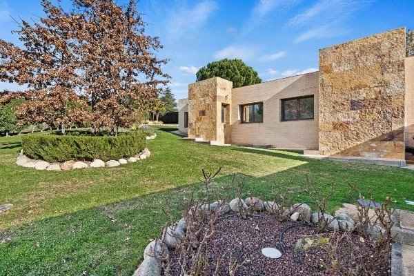 30bfa8dd0e29d9c7b00acfea48836d60 f7c65ad850 600 original - Attribut alt par défaut.