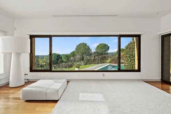 5458ebaca53fe6b41d6ac3e6ecb18cf9 6684495633 600 original - Attribut alt par défaut.