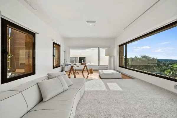 09a16523e6ad25639d55153aa7cd3724 a8b2aaedbd 600 original - Attribut alt par défaut.