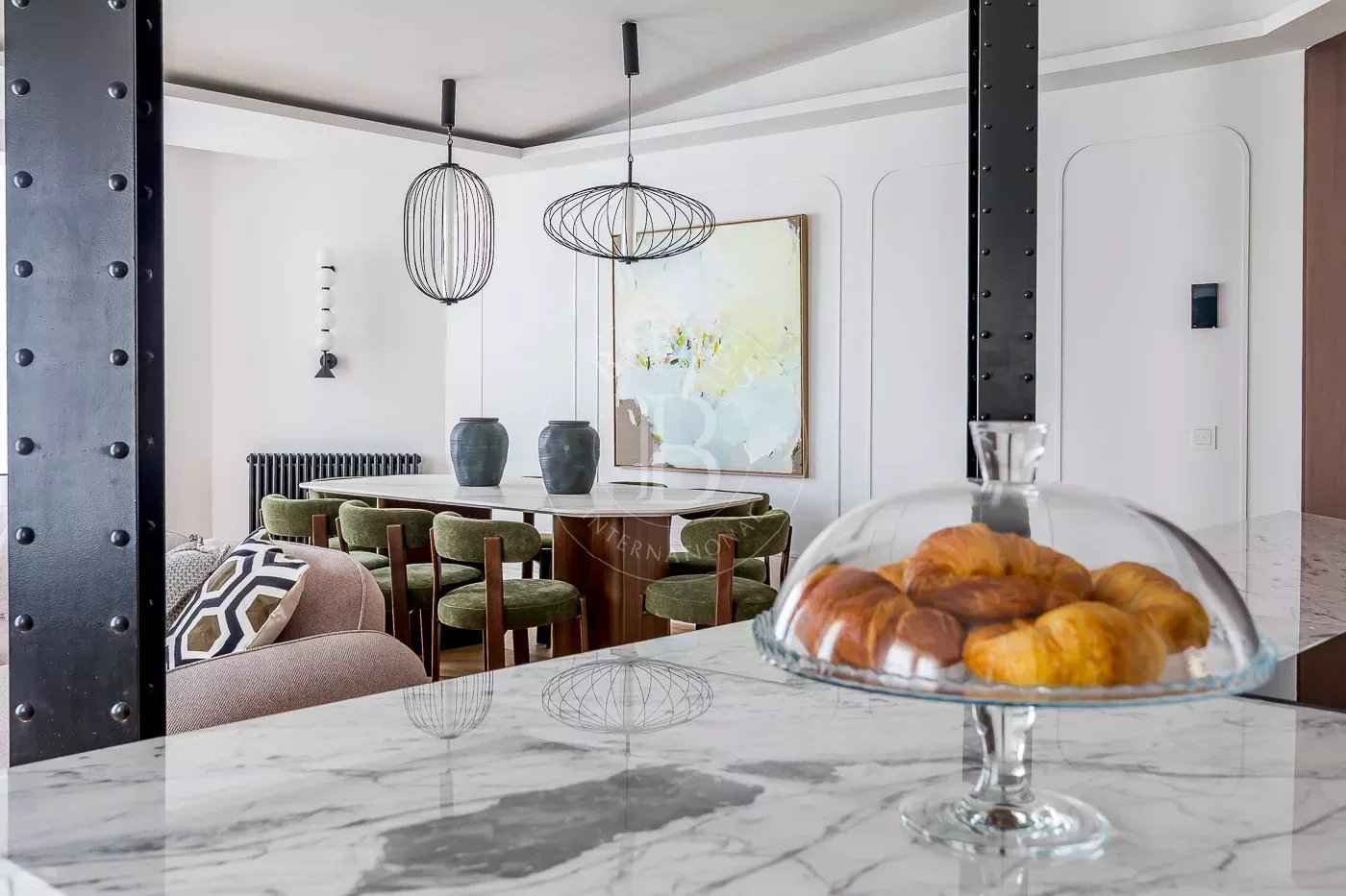 2477595a25db78f4ffdb9c0f5475b05a 18a33e45d4 1400 original - Attribut alt par défaut.