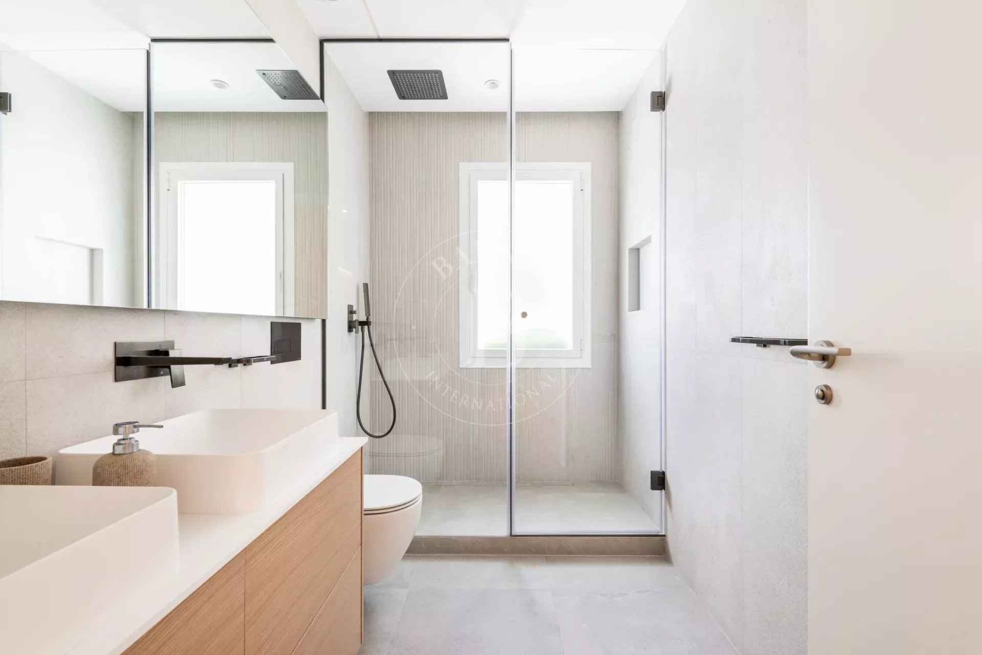 Fb43f4c68bc850423996310b2a52e70f 83033f8037 1920 original - Attribut alt par défaut.