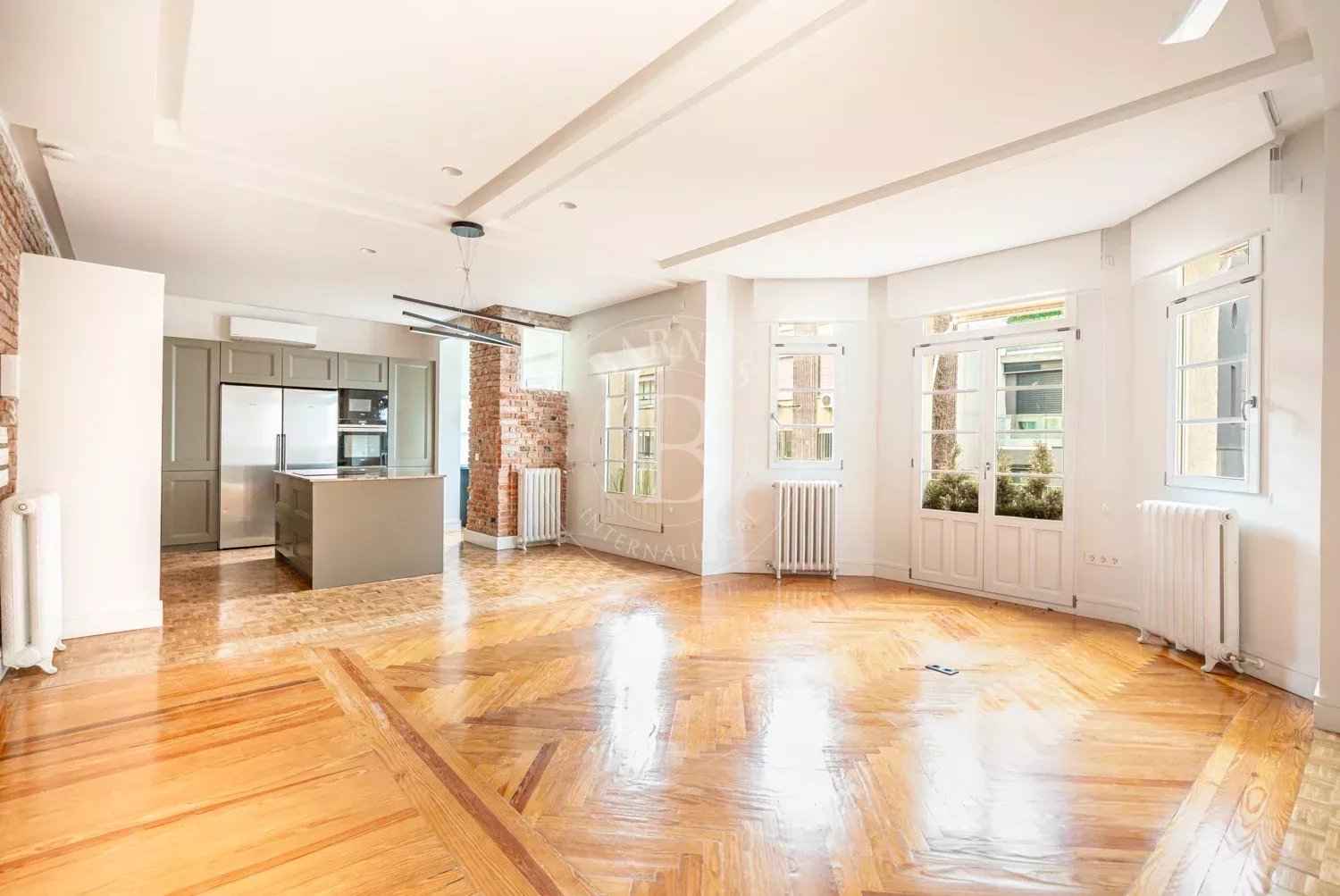 F89ccd9dd0f9157f21f56de2ba9f326a 6e8ef8a303 1500 original - Translation missing: en.helpers.application.image_tag.default_alt