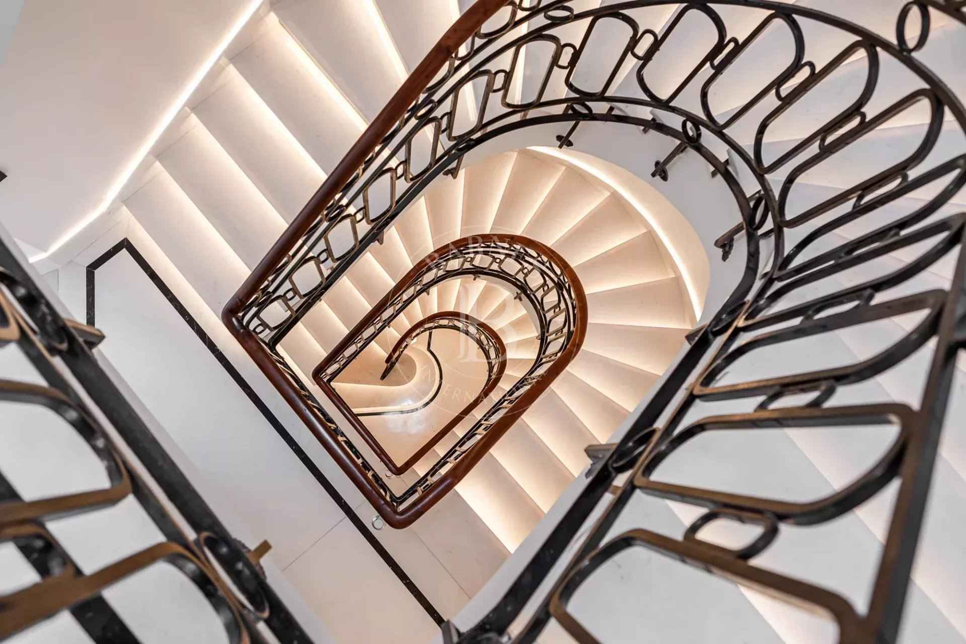 B266ee3772756a8e150c663f4bd2f286 409bbe412c 1920 original - Attribut alt par défaut.