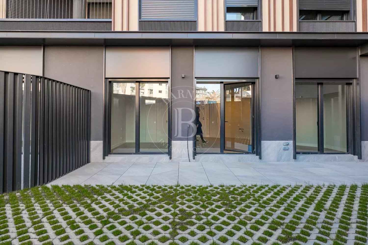 64b6e9561bd5c12d21411d29461056d9 339e27c6f8 1500 original - Attribut alt par défaut.