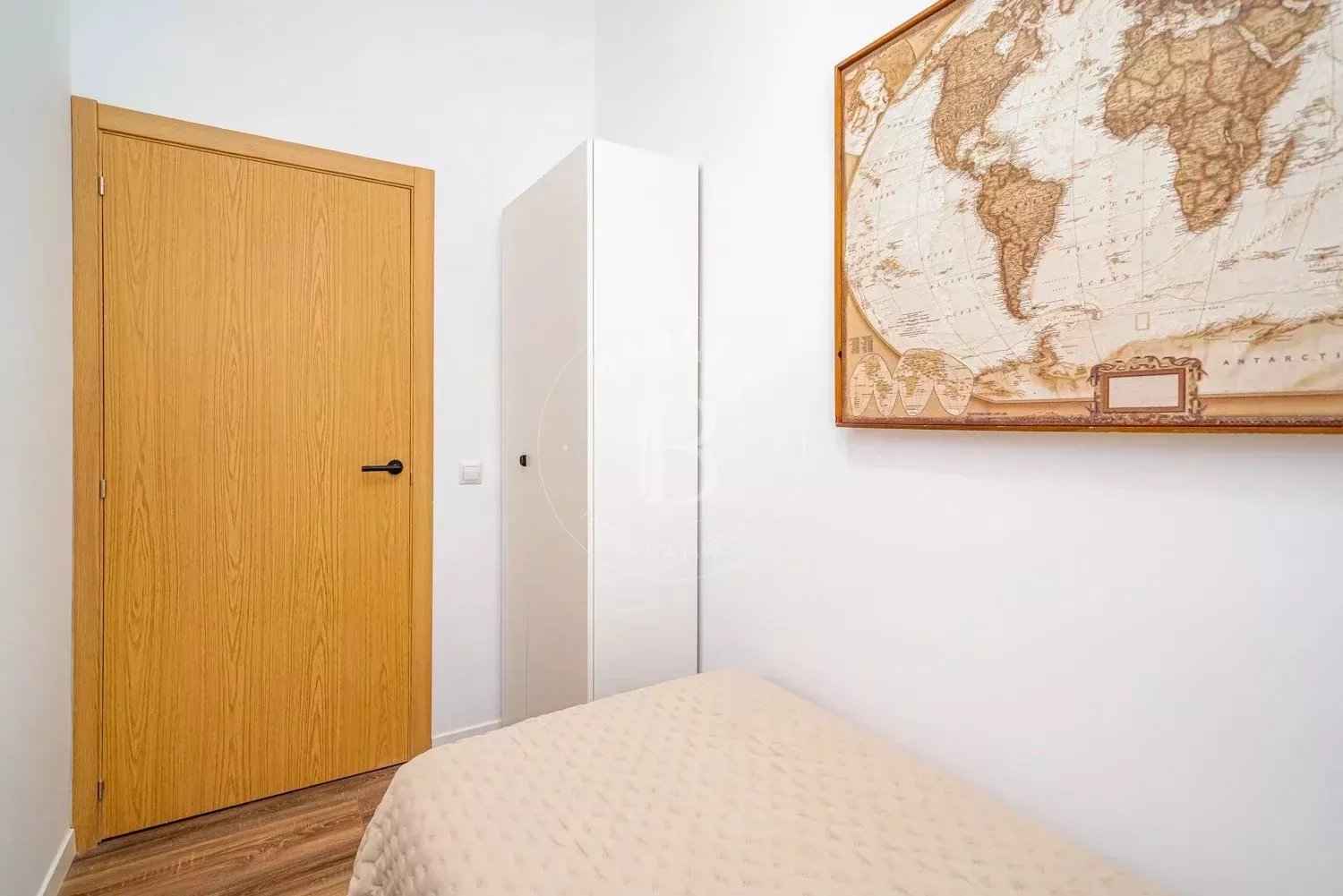 B8dadc484390ff390d3b0e54257929c4 c16056de96 1500 original - Attribut alt par défaut.