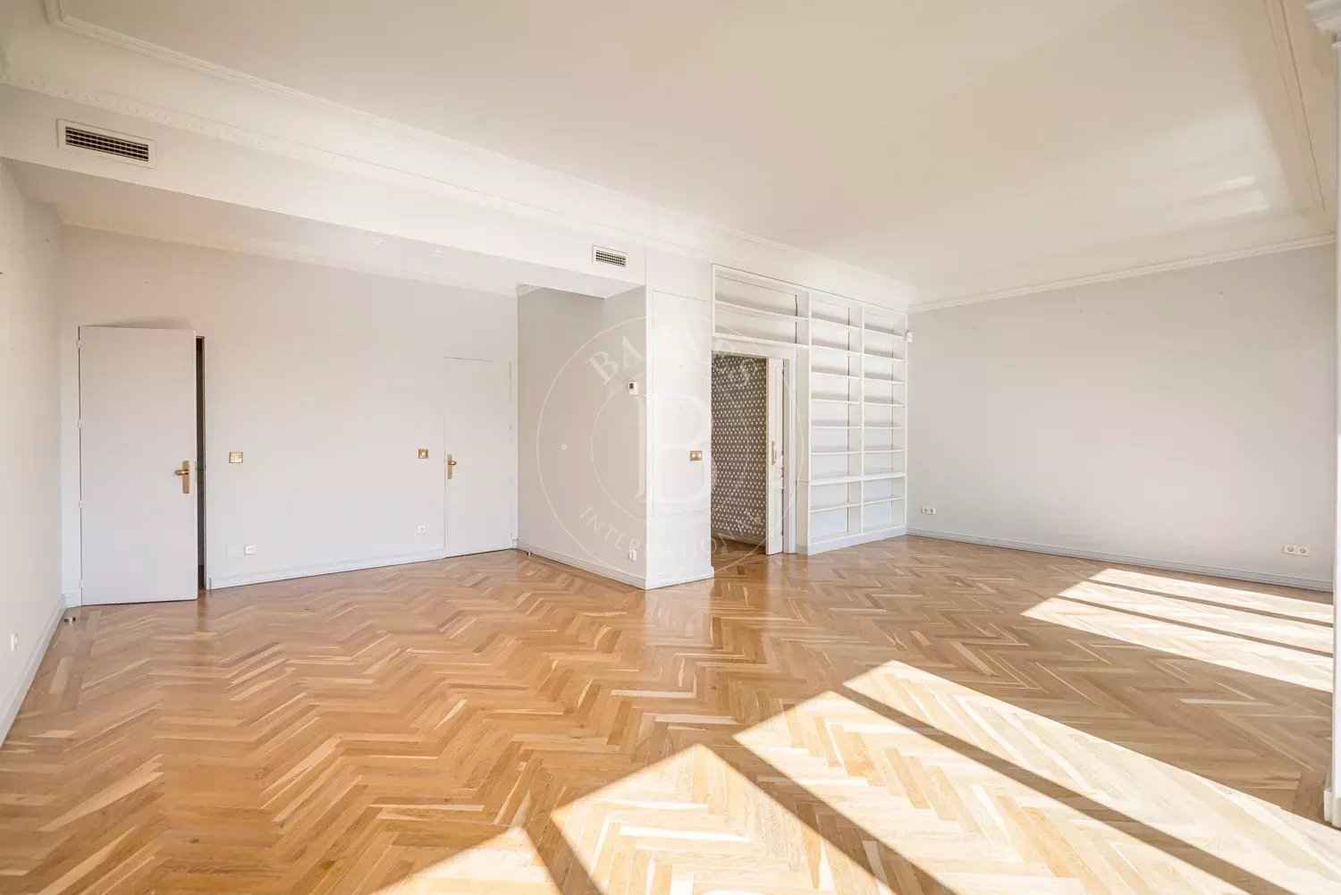 00d990c76ae1d8decf5d5916f67aa2ab 323ca65c90 1500 original - Attribut alt par défaut.