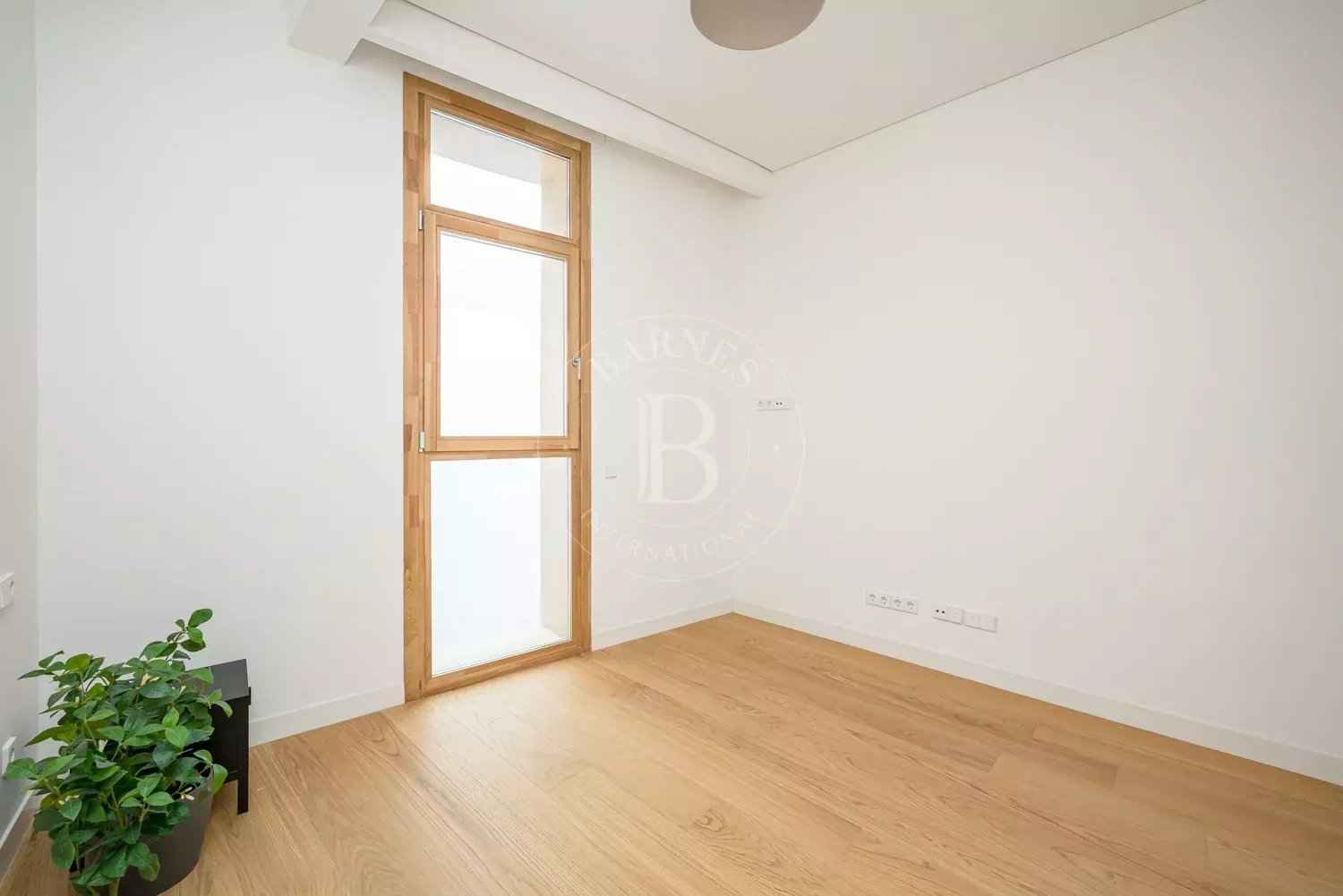 5bbe98c63062b5083aeb6044eb28e178 2fb4f7b432 1500 original - Attribut alt par défaut.