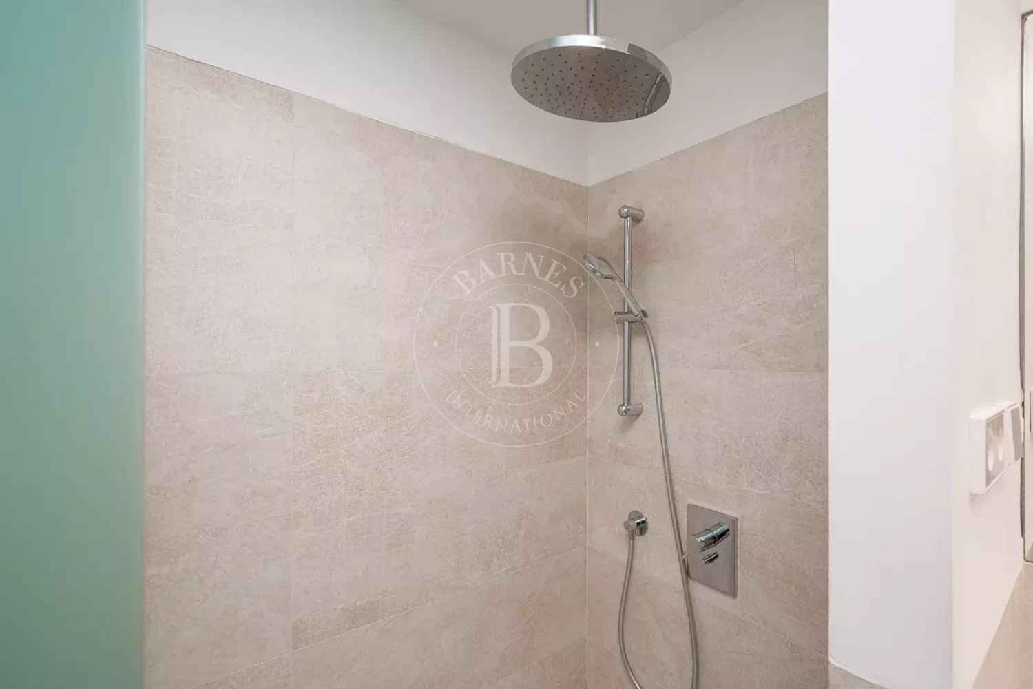 48e636d6625f0b1128ece7942d504d9d 996c8d5de5 1500 original - Attribut alt par défaut.