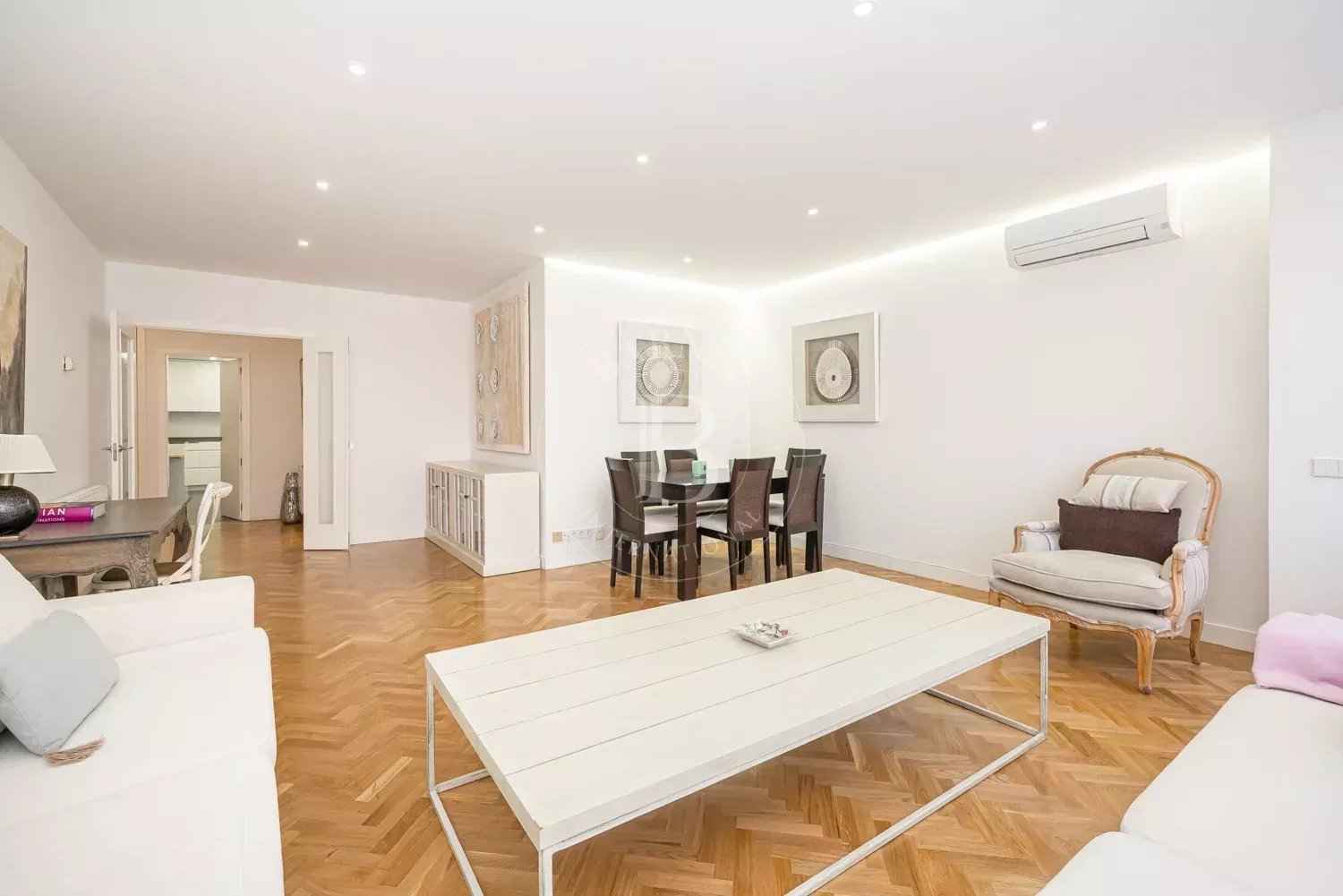 67a446a6537d79dc885b2f2c87520ea9 d36aecc2d7 1500 original - Attribut alt par défaut.