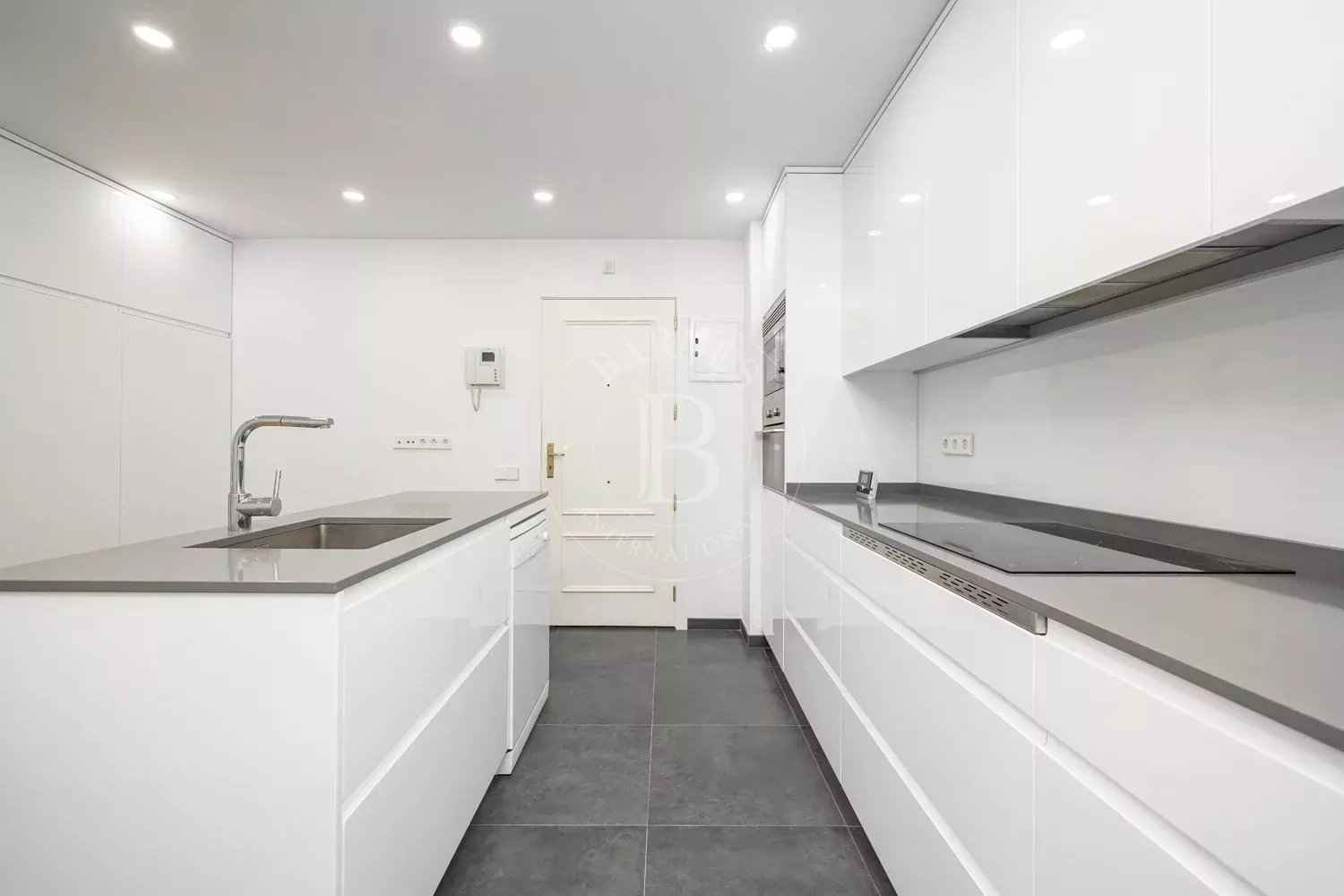 3a5518a7a15a01e8489d39a1b42f34d1 5721ba45b4 1500 original - Attribut alt par défaut.