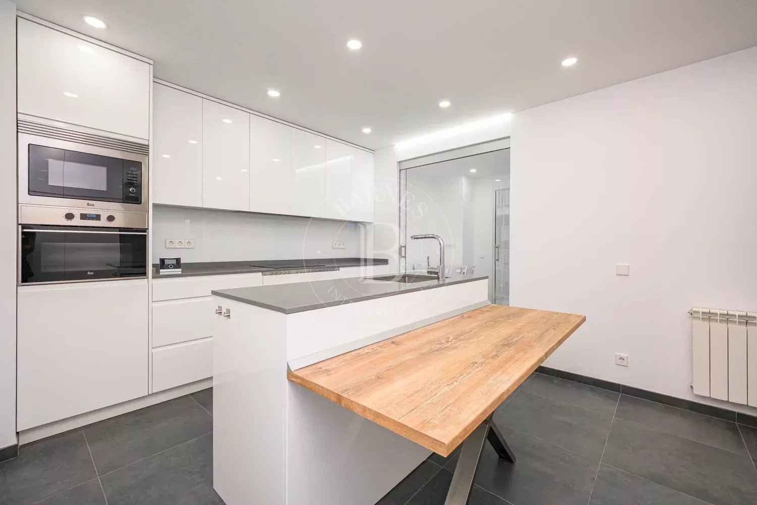 4fa09fab93f79036a9d425796e2ca158 c38e5cc24e 1500 original - Attribut alt par défaut.