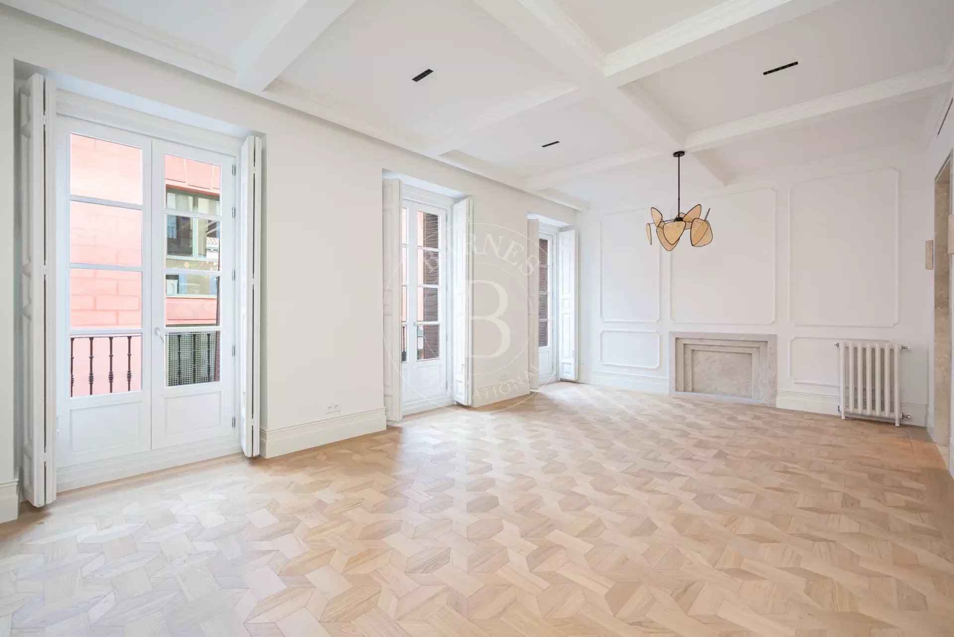 64a88ee5d7255c878bc43dbe09b54f30 5a53950114 1920 original - Attribut alt par défaut.