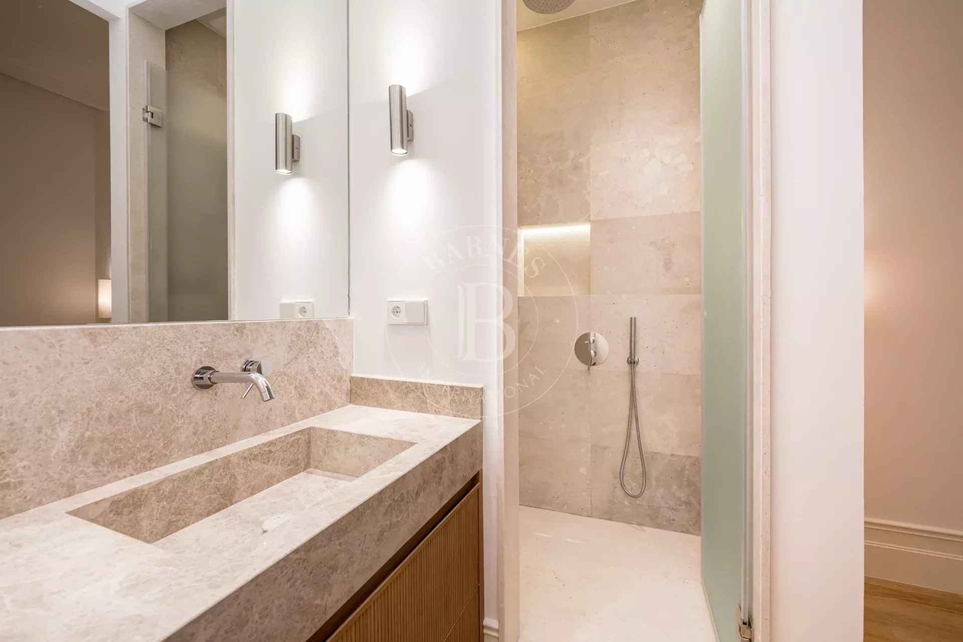 05f11bbe868b42e95a867207c3095855 25febe9e9b 1920 original - Attribut alt par défaut.