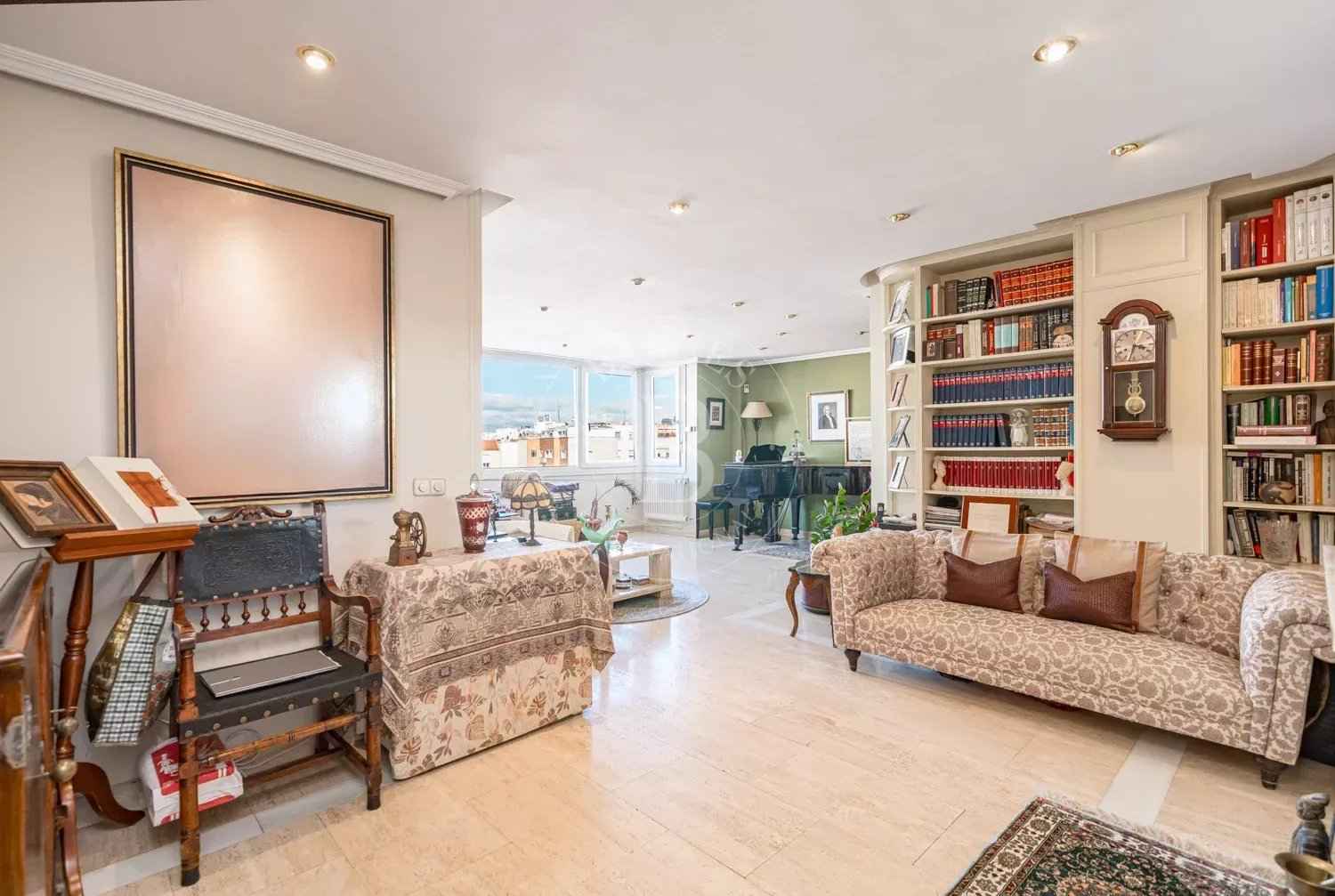 F125bfde9a4180725a2ce95261a68e2b fbe2fd6c41 1500 original - Attribut alt par défaut.