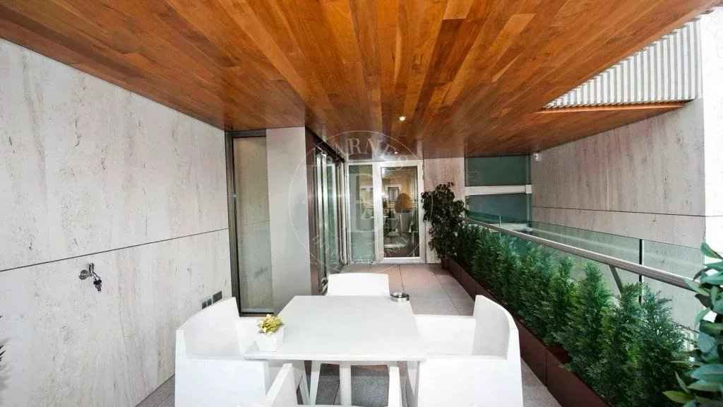 5b74c37b1151badbc6ac4bb4ac4fc5a8 dbc0782871 1024 original - Attribut alt par défaut.