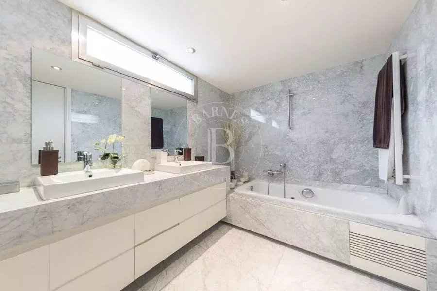 F1cbaa231be78108a59bef389a128bba 4845e28ab1 900 original - Attribut alt par défaut.