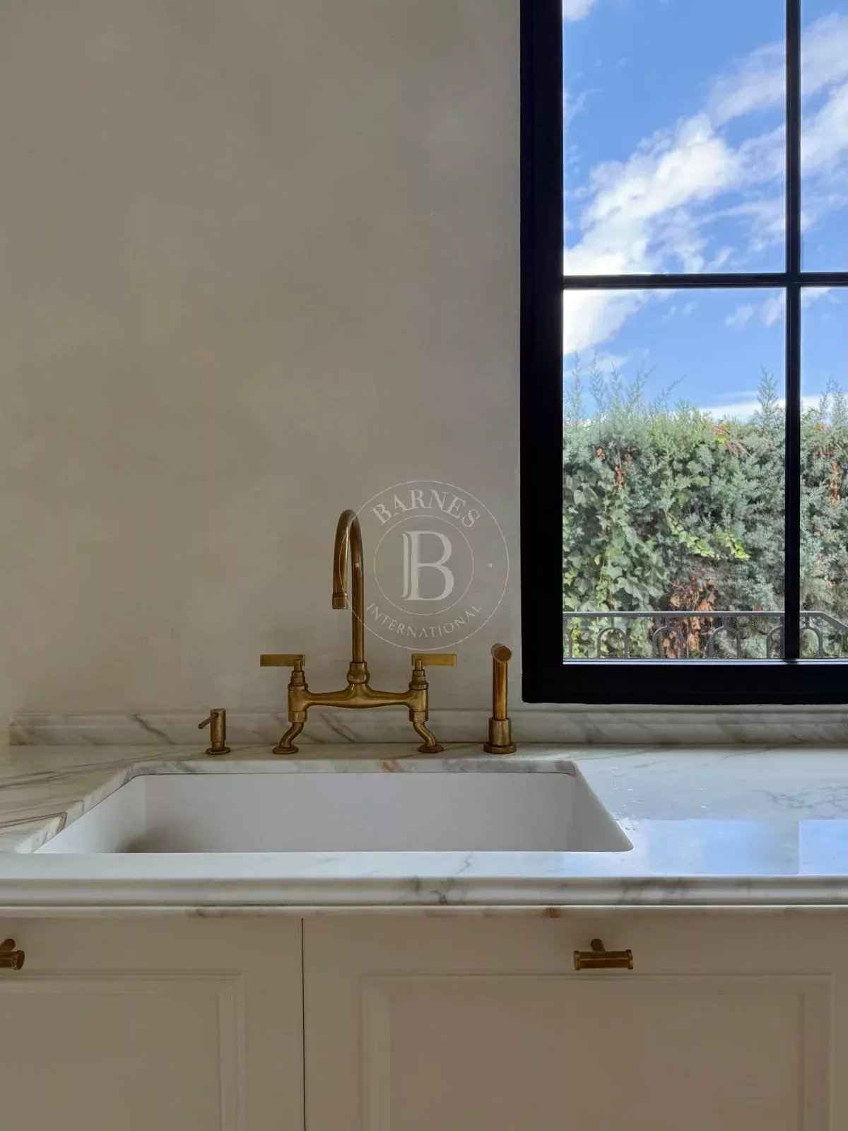 De4e66b784f76b6abecf3959c3cf874c 96ae1ca738 1600 original - Attribut alt par défaut.