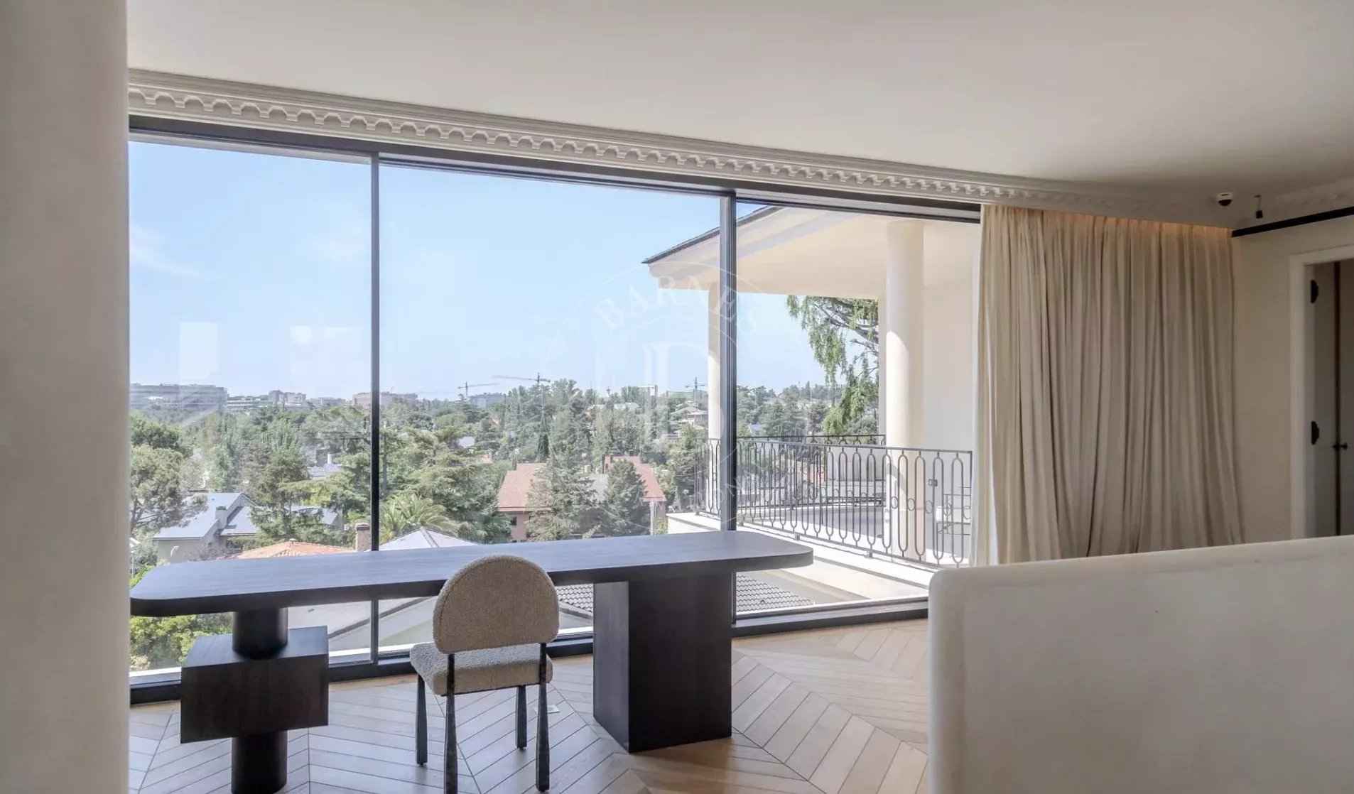 De7384dbafa52d4cfc06071a780954ef d7326c4331 1906 original - Attribut alt par défaut.