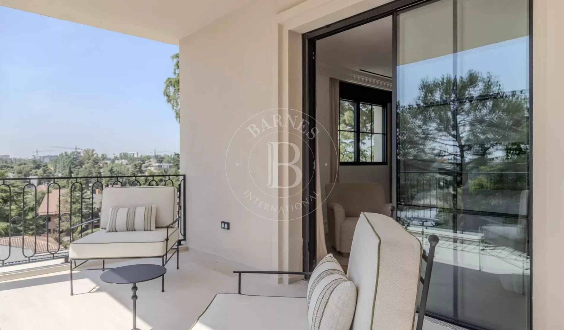 B7f612b09b4c55f4fb4eb970982d68f9 985a86f634 1902 original - Attribut alt par défaut.