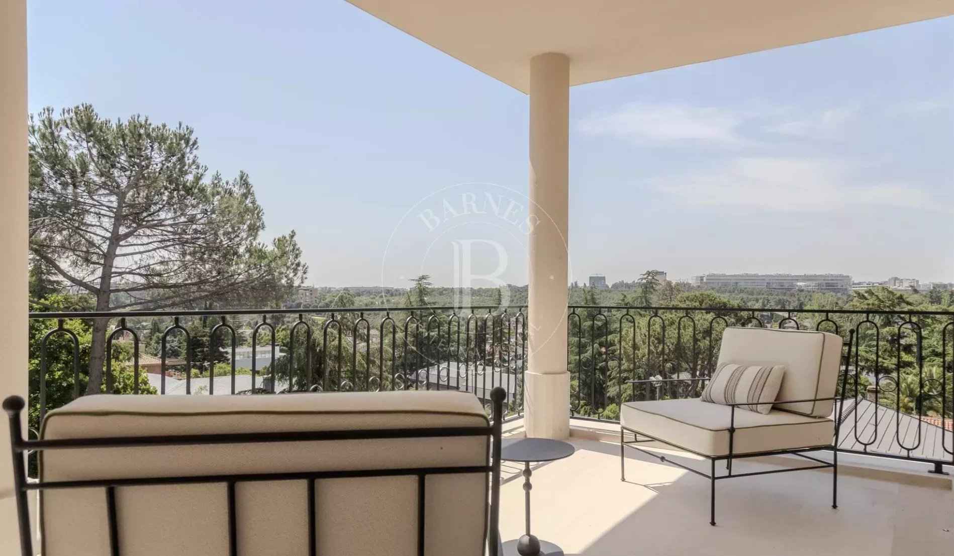 B76351932815d2162ad83f742d66fd42 f352bb7f19 1898 original - Attribut alt par défaut.